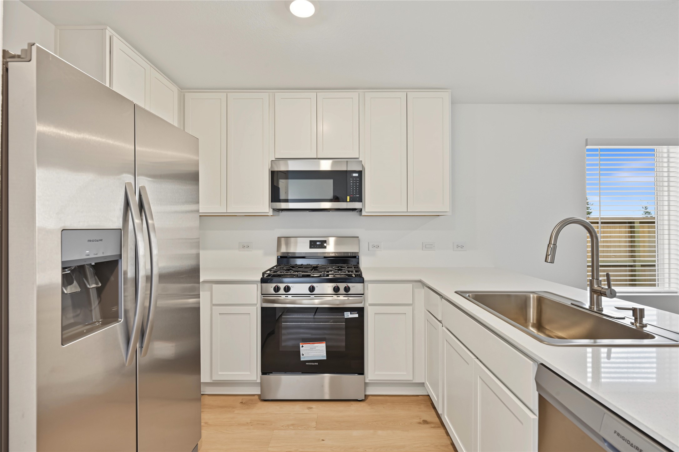 6231 Pelly Place, Baytown, TX 77521