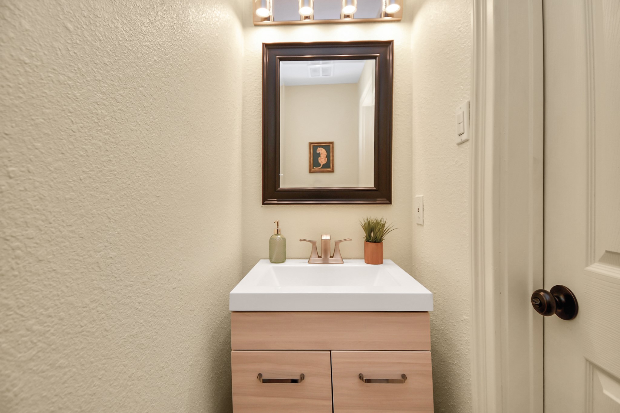 9606 Beverlyhill Street, Houston, TX 77063