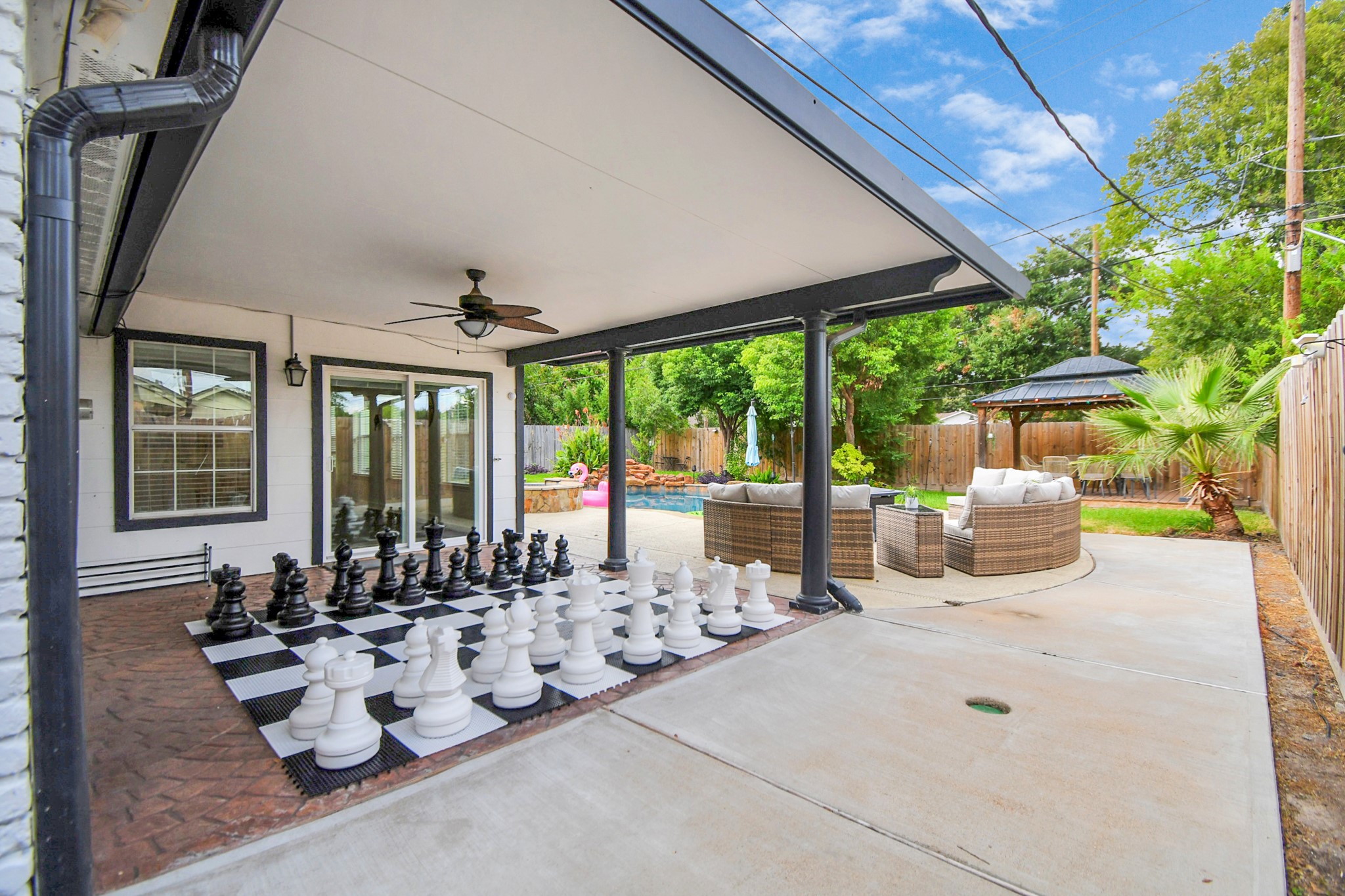 9606 Beverlyhill Street, Houston, TX 77063
