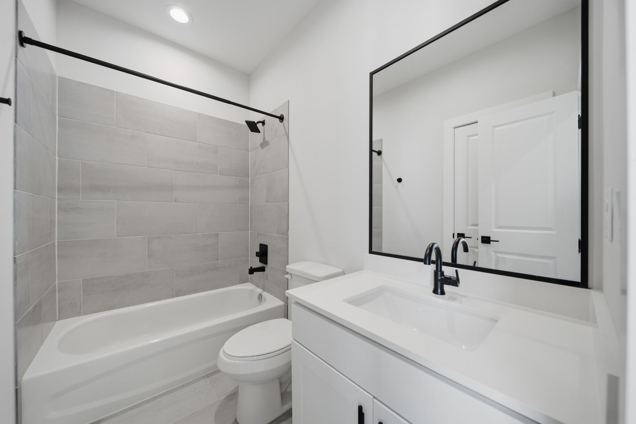 secondary bedroom's attached full bathroom