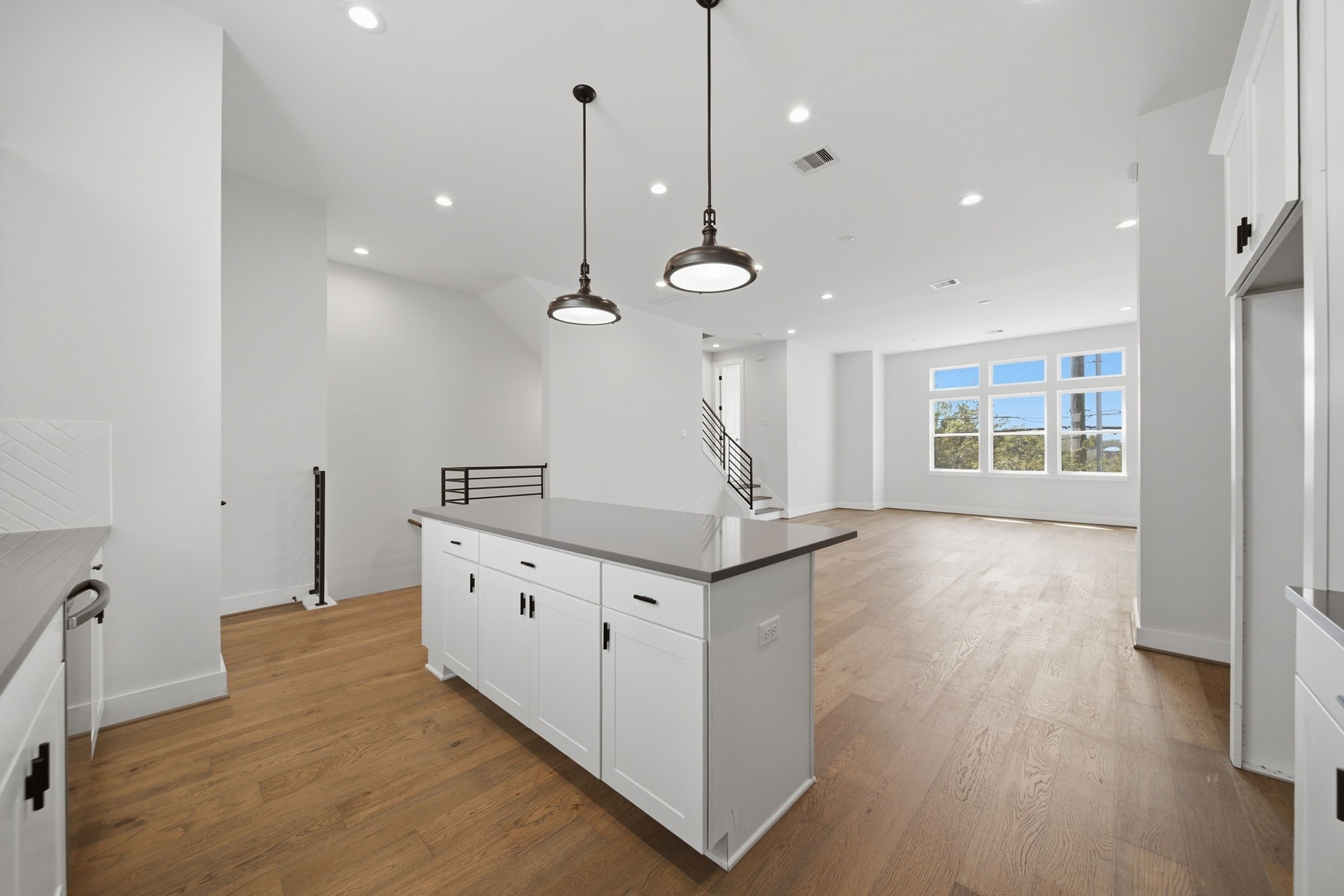 Quartz countertops, soft close cabinets/drawers, and much more!