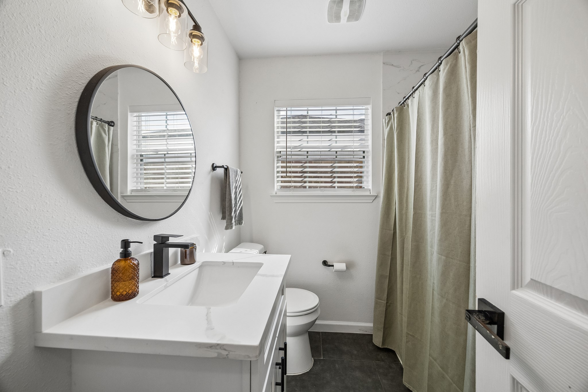3555 Ruth Street, Houston, TX 77004