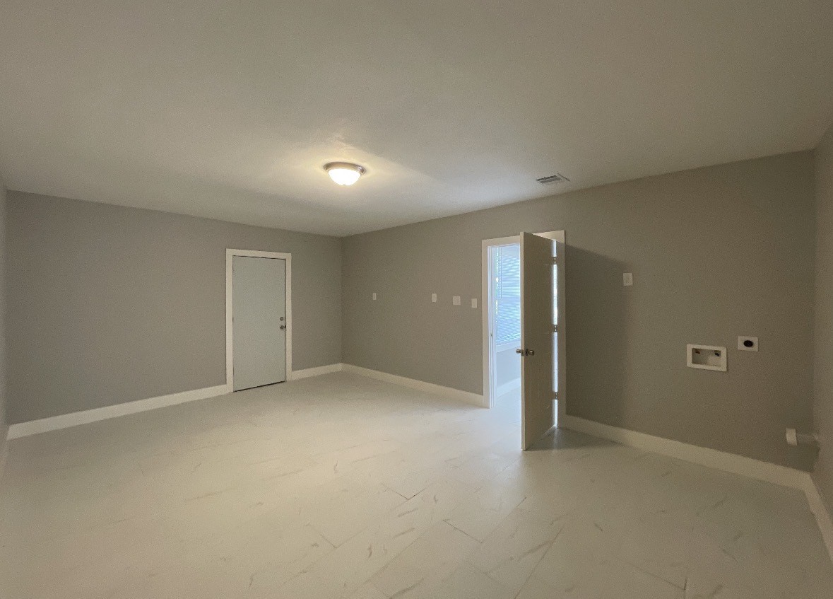 19506 Old Galveston Road, Webster, TX 77598