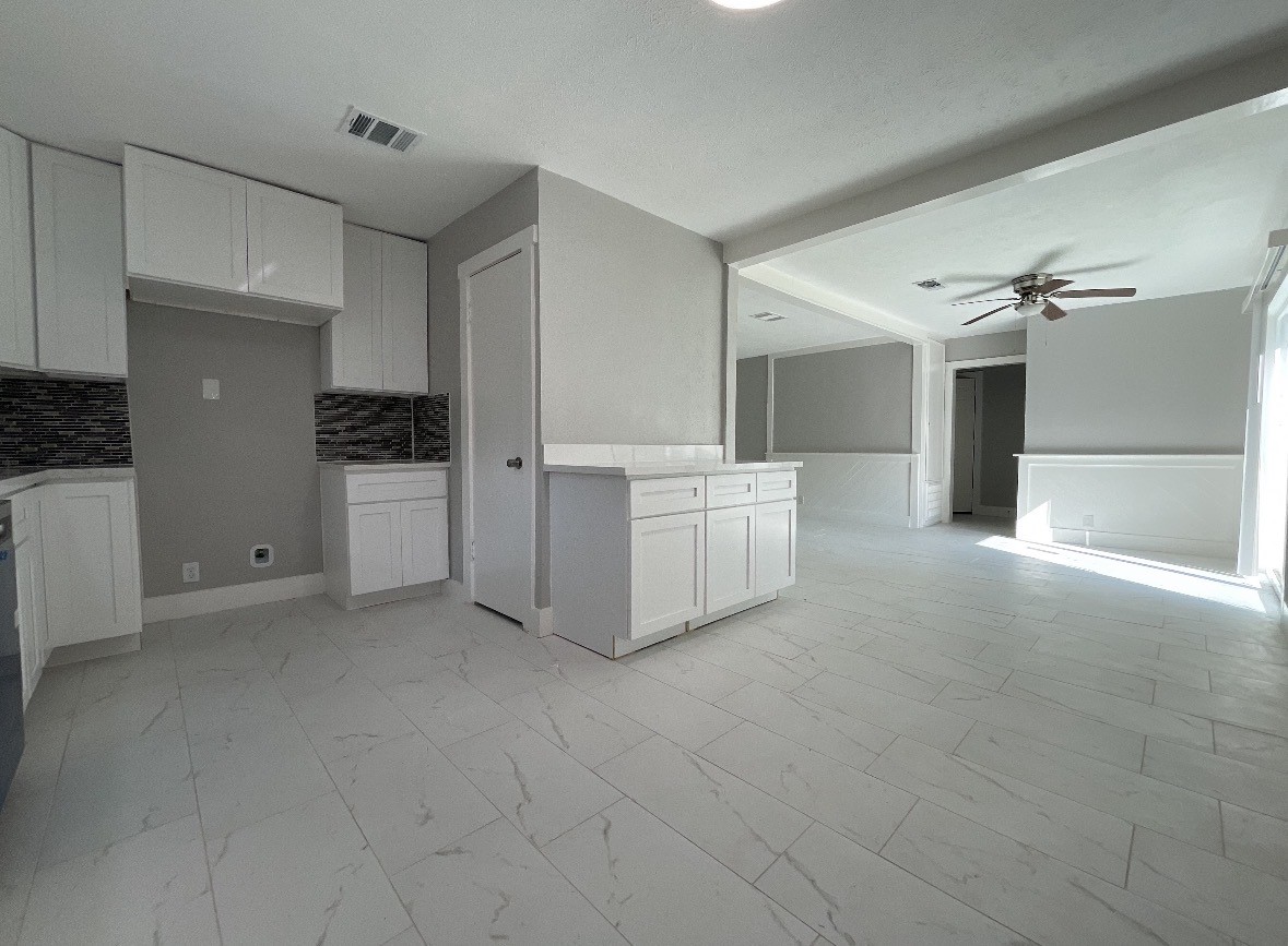 19506 Old Galveston Road, Webster, TX 77598