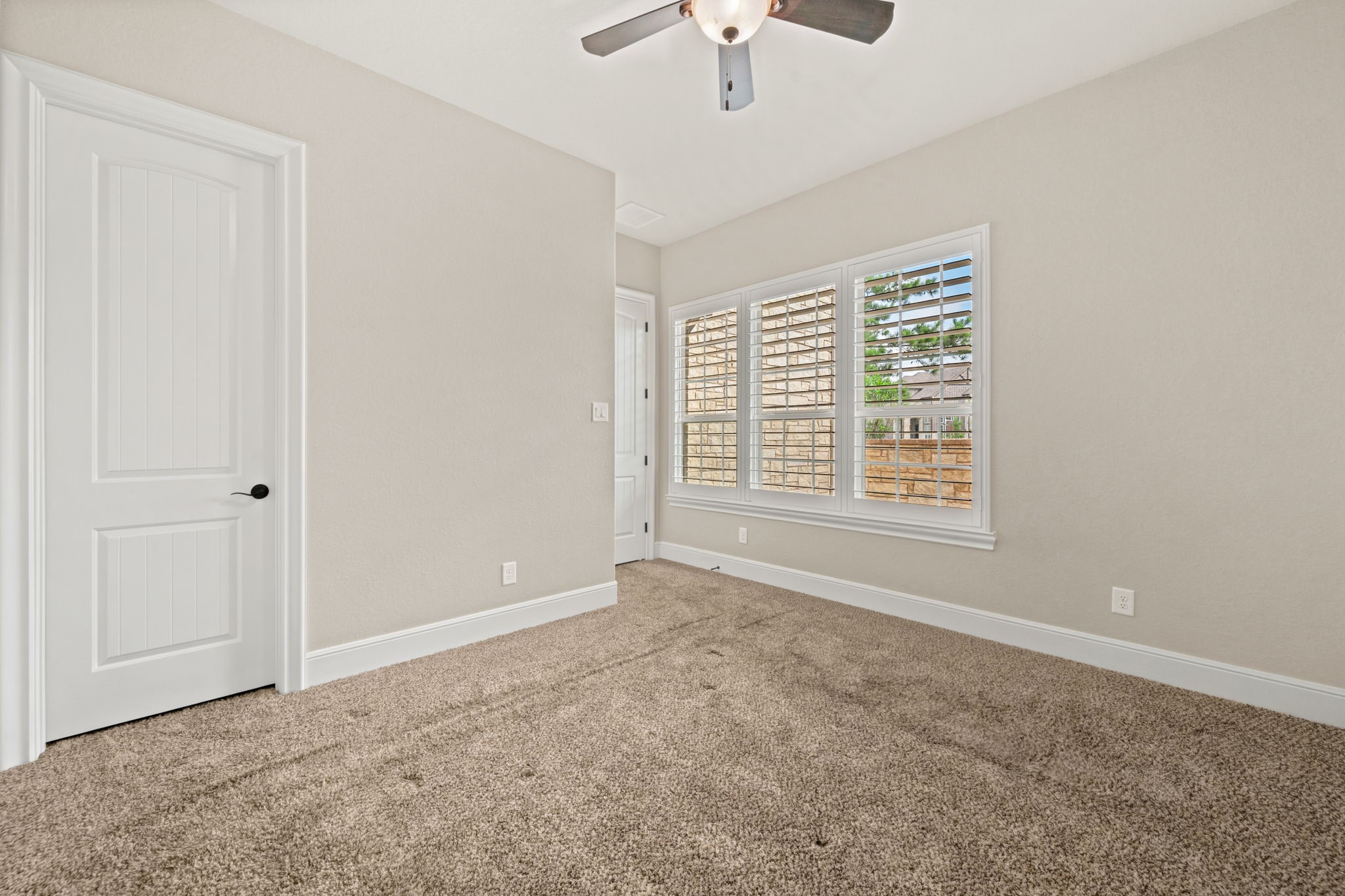 Guest en-suite located on 1st floor.