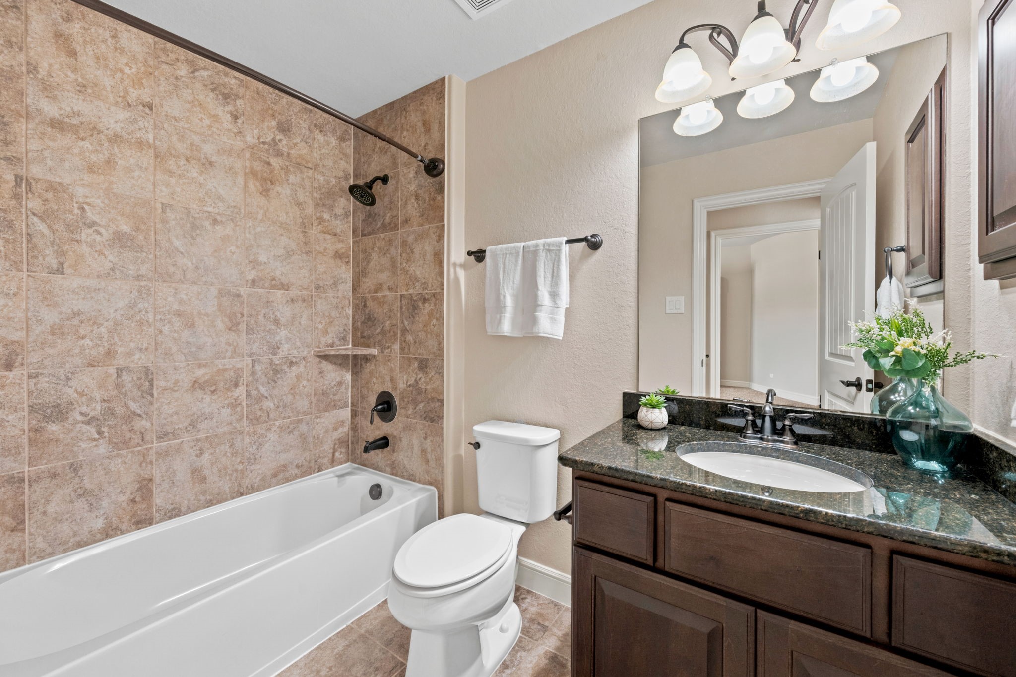 3rd bedroom en suite bathroom.