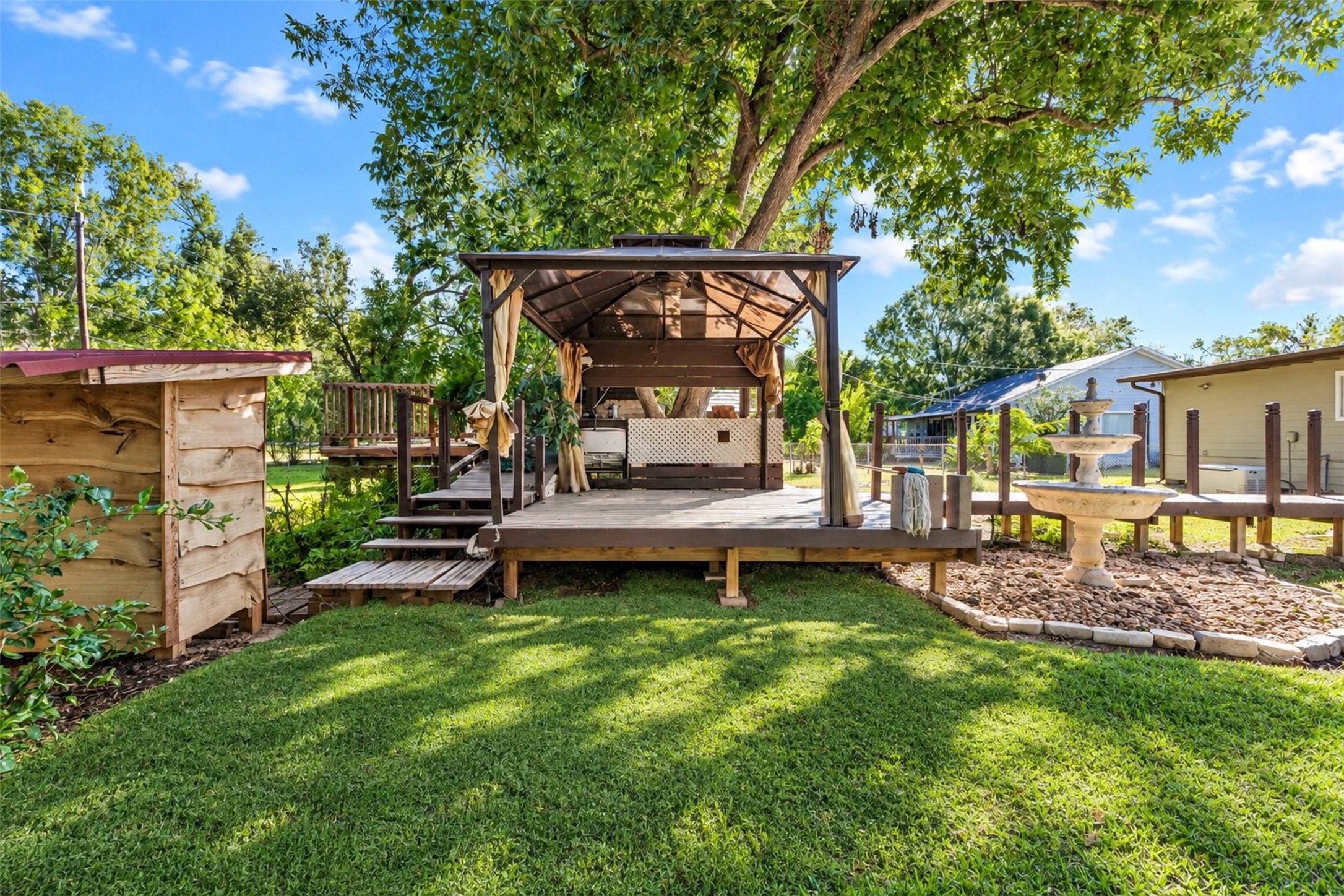 115 Camellia Street, Lake Jackson, TX 77566
