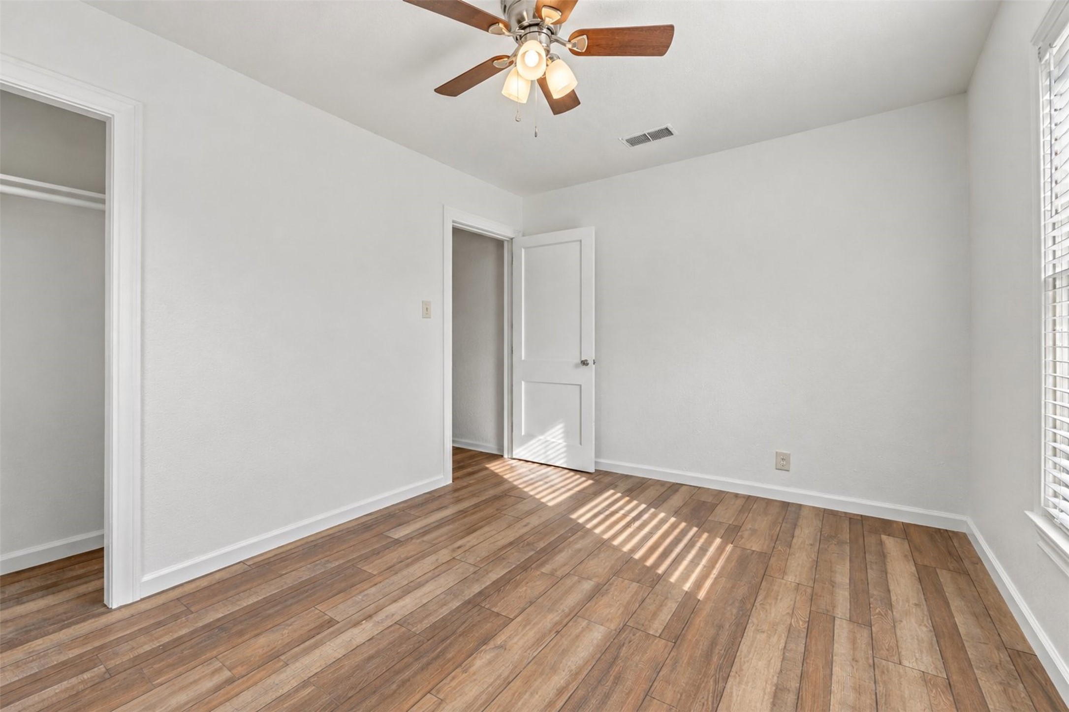 115 Camellia Street, Lake Jackson, TX 77566