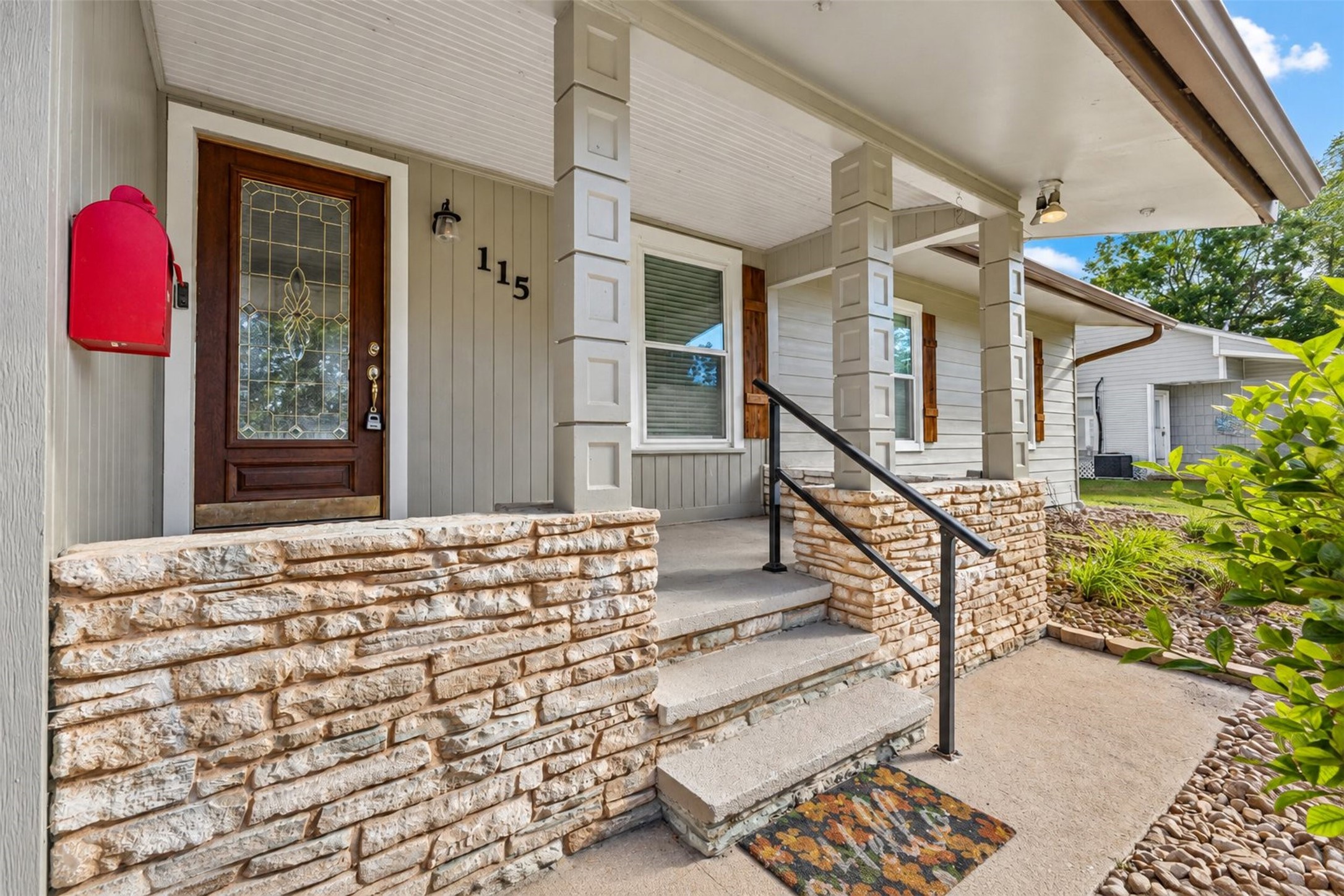 115 Camellia Street, Lake Jackson, TX 77566