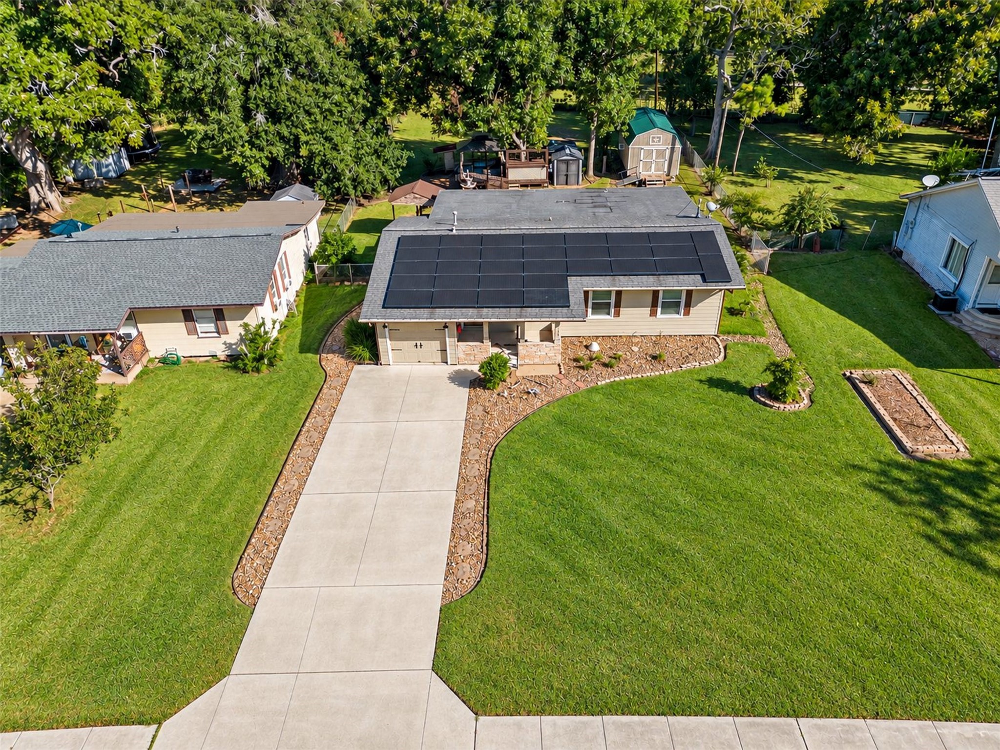 115 Camellia Street, Lake Jackson, TX 77566