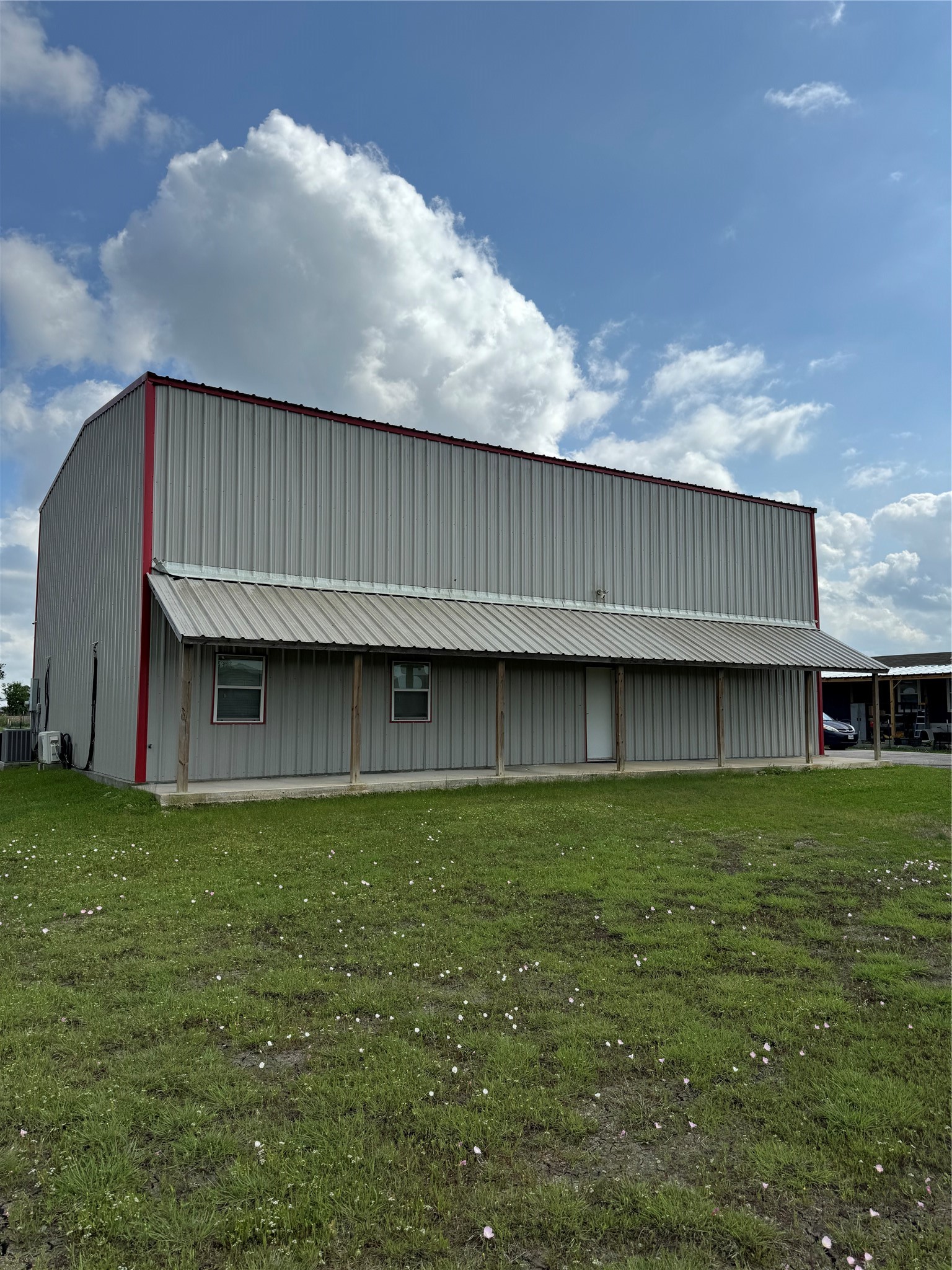 8417 Los Robles Avenue, Alvin, TX 77511
