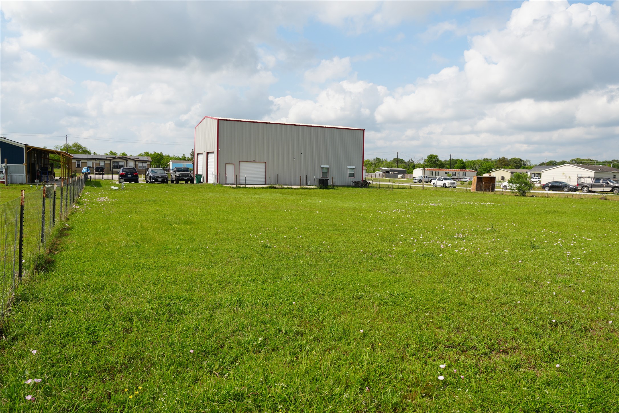 8417 Los Robles Avenue, Alvin, TX 77511