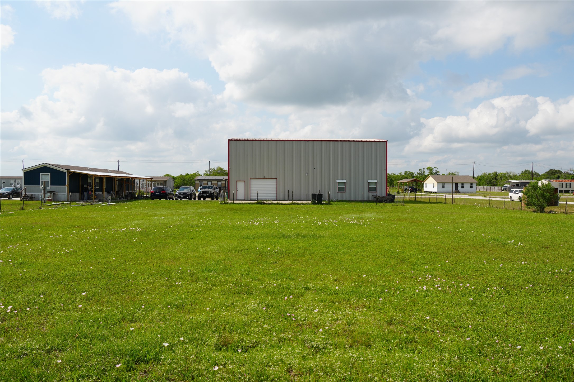 8417 Los Robles Avenue, Alvin, TX 77511