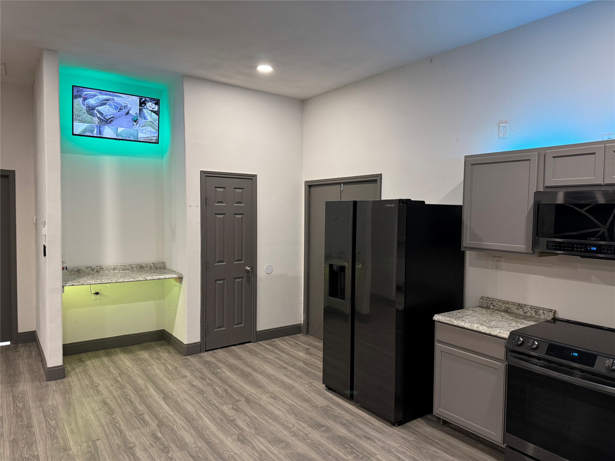 8417 Los Robles Avenue, Alvin, TX 77511