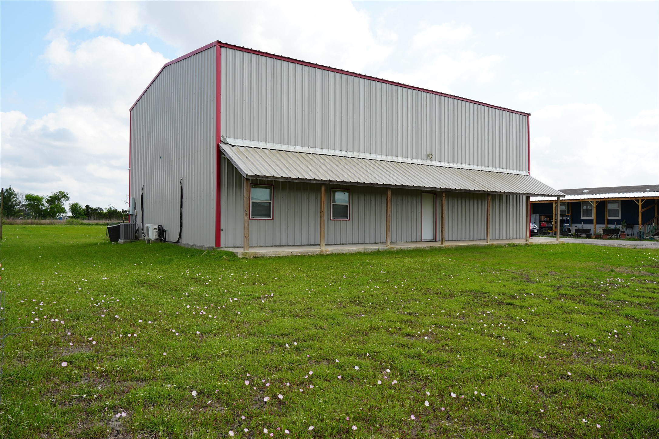 8417 Los Robles Avenue, Alvin, TX 77511