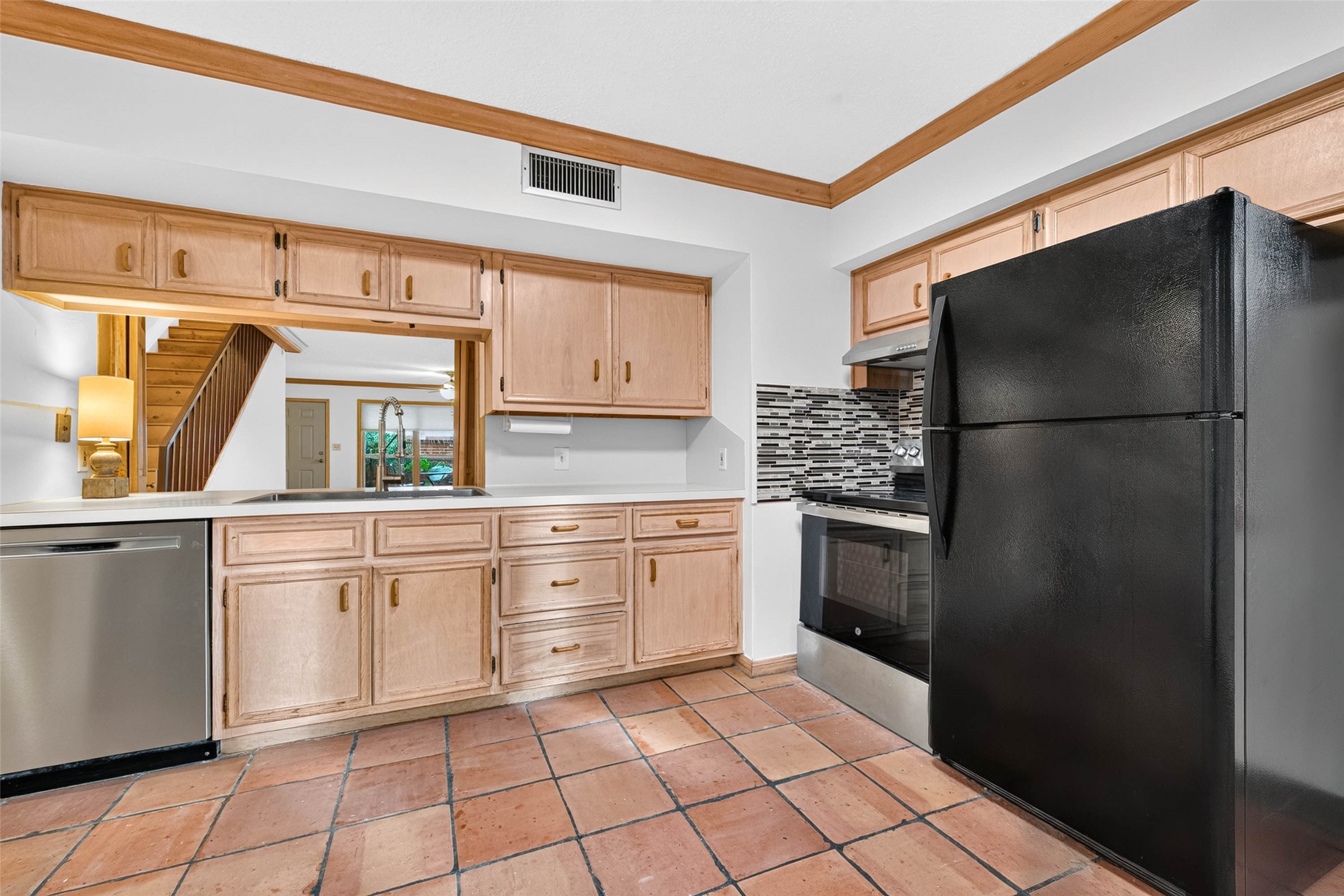 674 S Ripple Creek Drive, Houston, TX 77057
