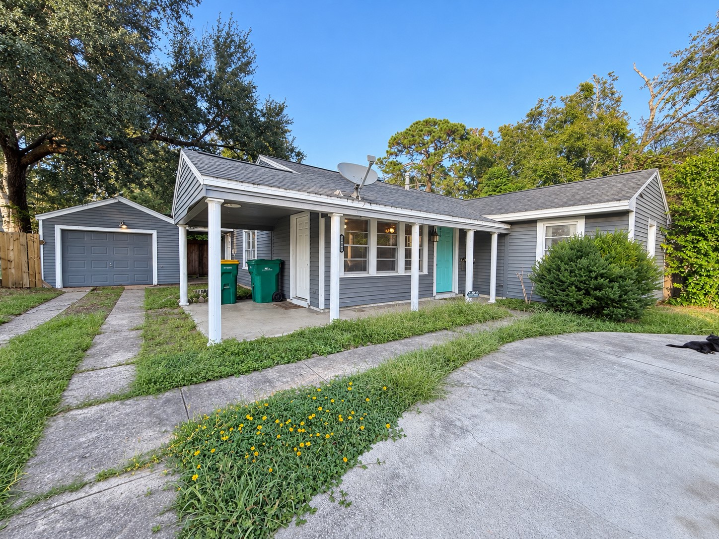 2604 S Houston Drive, La Marque, TX 77568 2604 S Houston Drive, La Marque, TX 77568