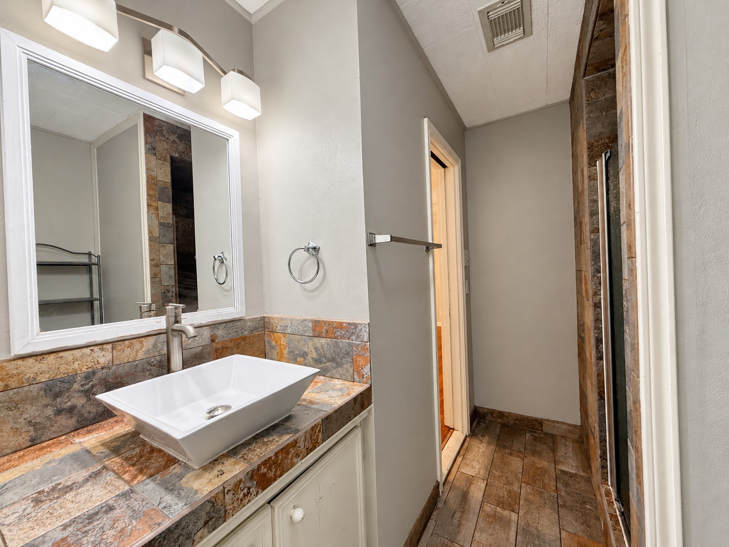 2604 S Houston Drive, La Marque, TX 77568