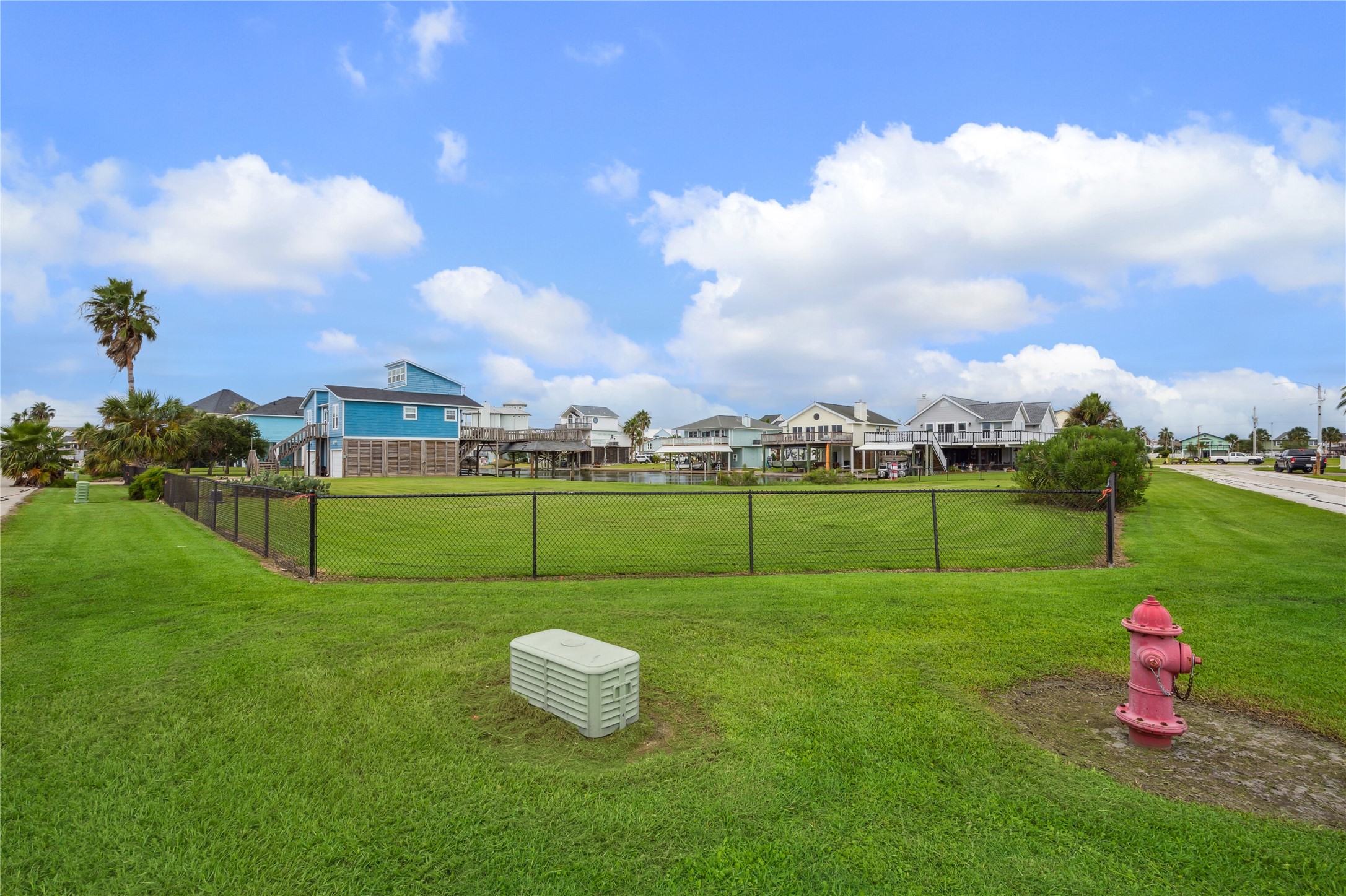 1302 & 1306 Maui Drive, Tiki Island, TX 77554