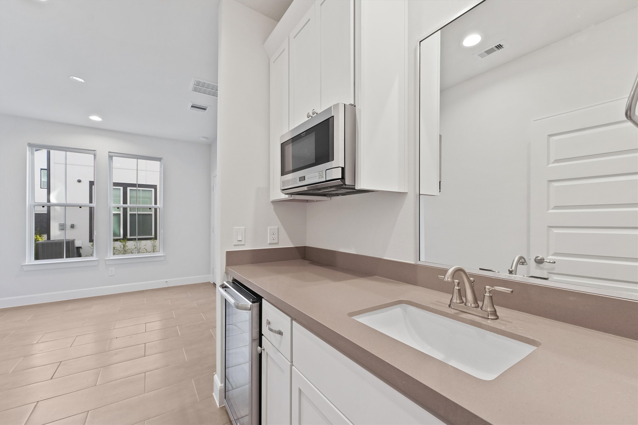 2802 Grand Fountains Drive, #G, Houston, TX 77054