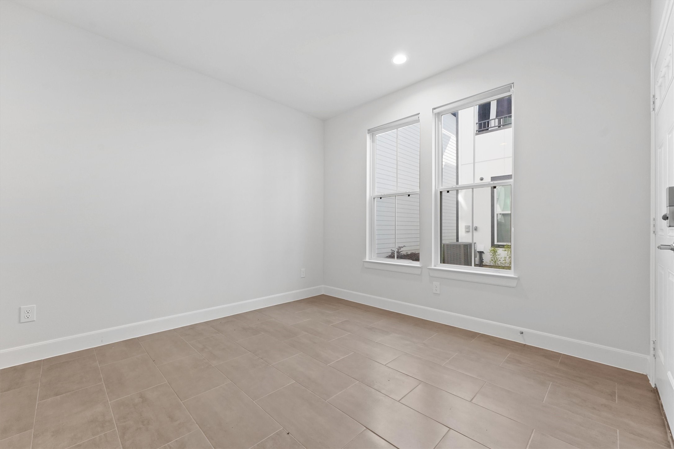 2802 Grand Fountains Drive, #G, Houston, TX 77054