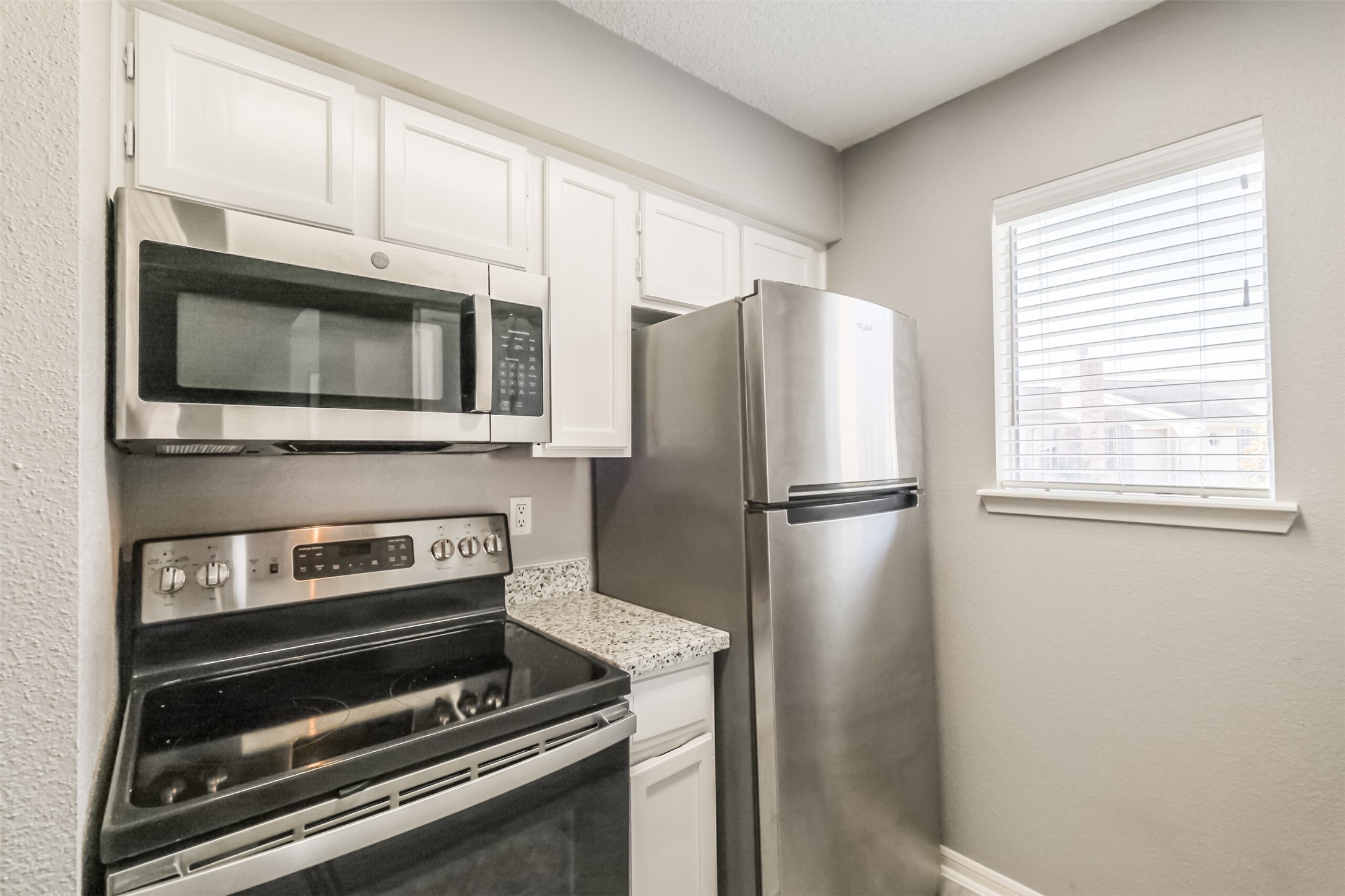 Modern stainless steel appliances included with the kitchen!