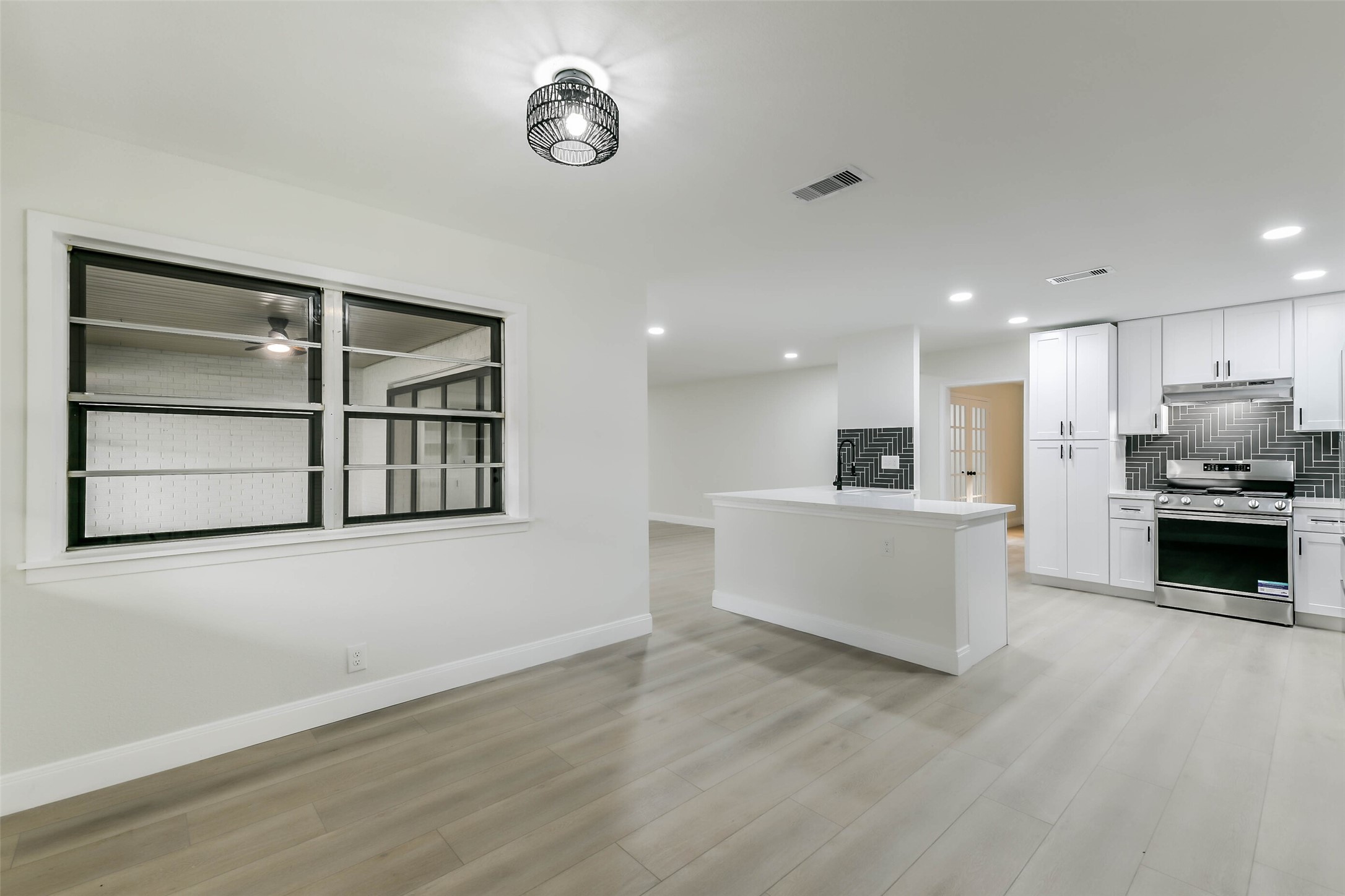 Large Breakfast Room/Dining Area off the Kitchen