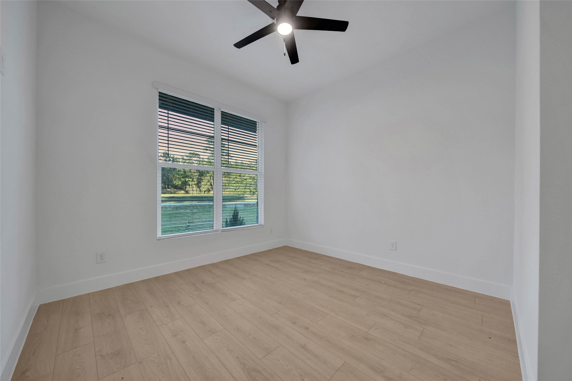 351 Louvenia Court, Pinehurst, TX 77362