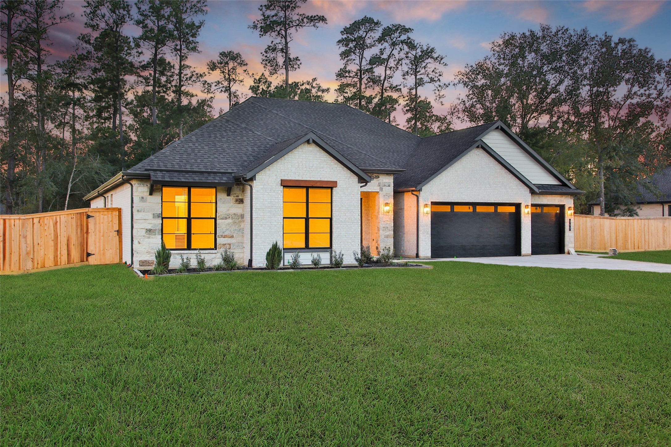 351 Louvenia Court, Pinehurst, TX 77362
