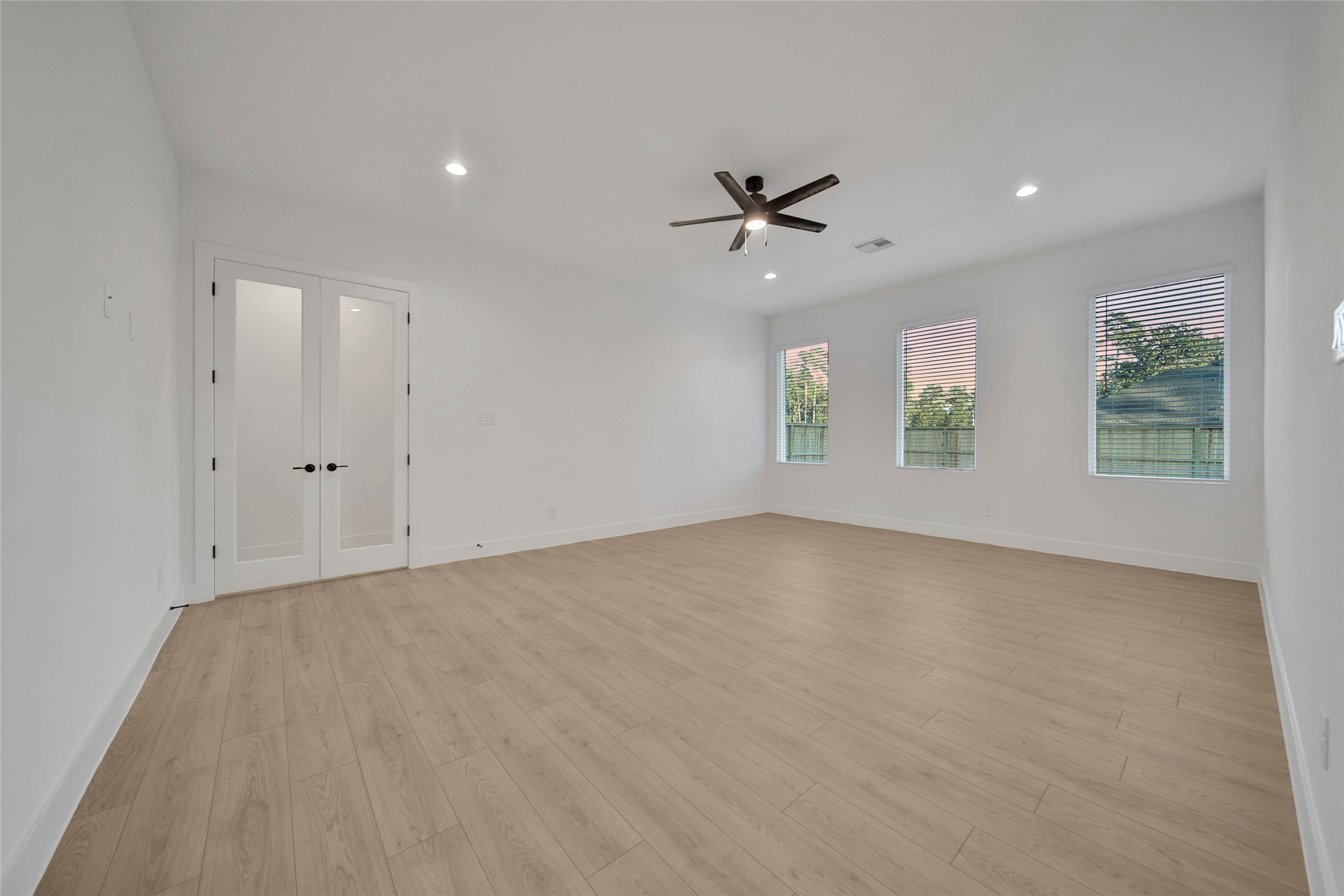 351 Louvenia Court, Pinehurst, TX 77362