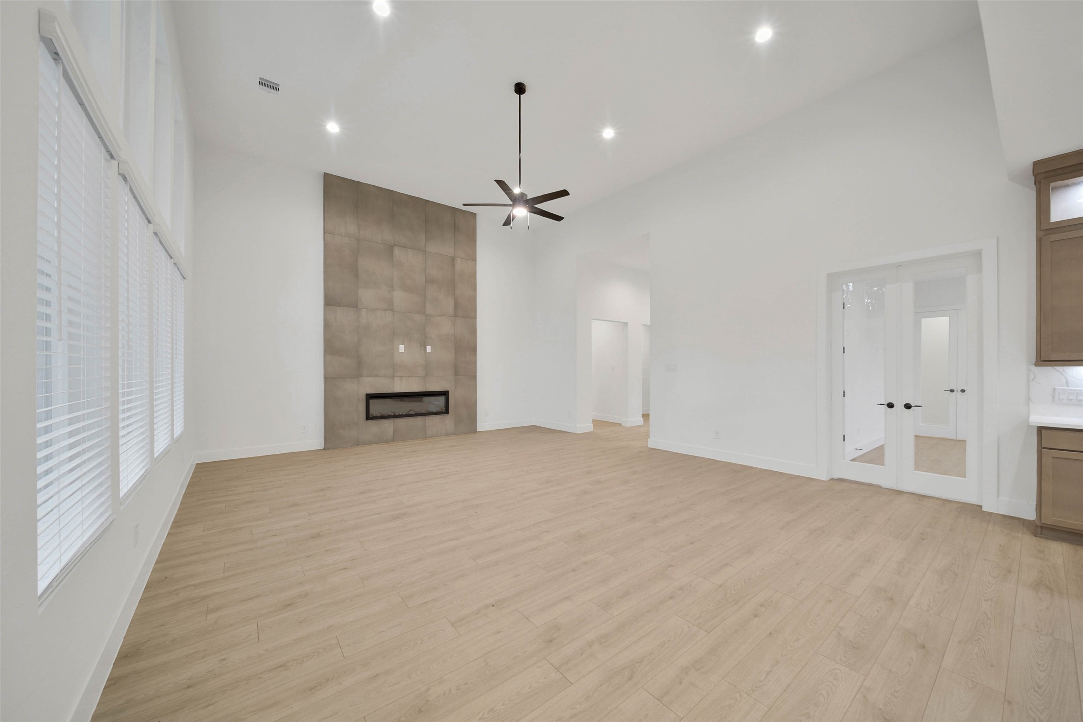 351 Louvenia Court, Pinehurst, TX 77362