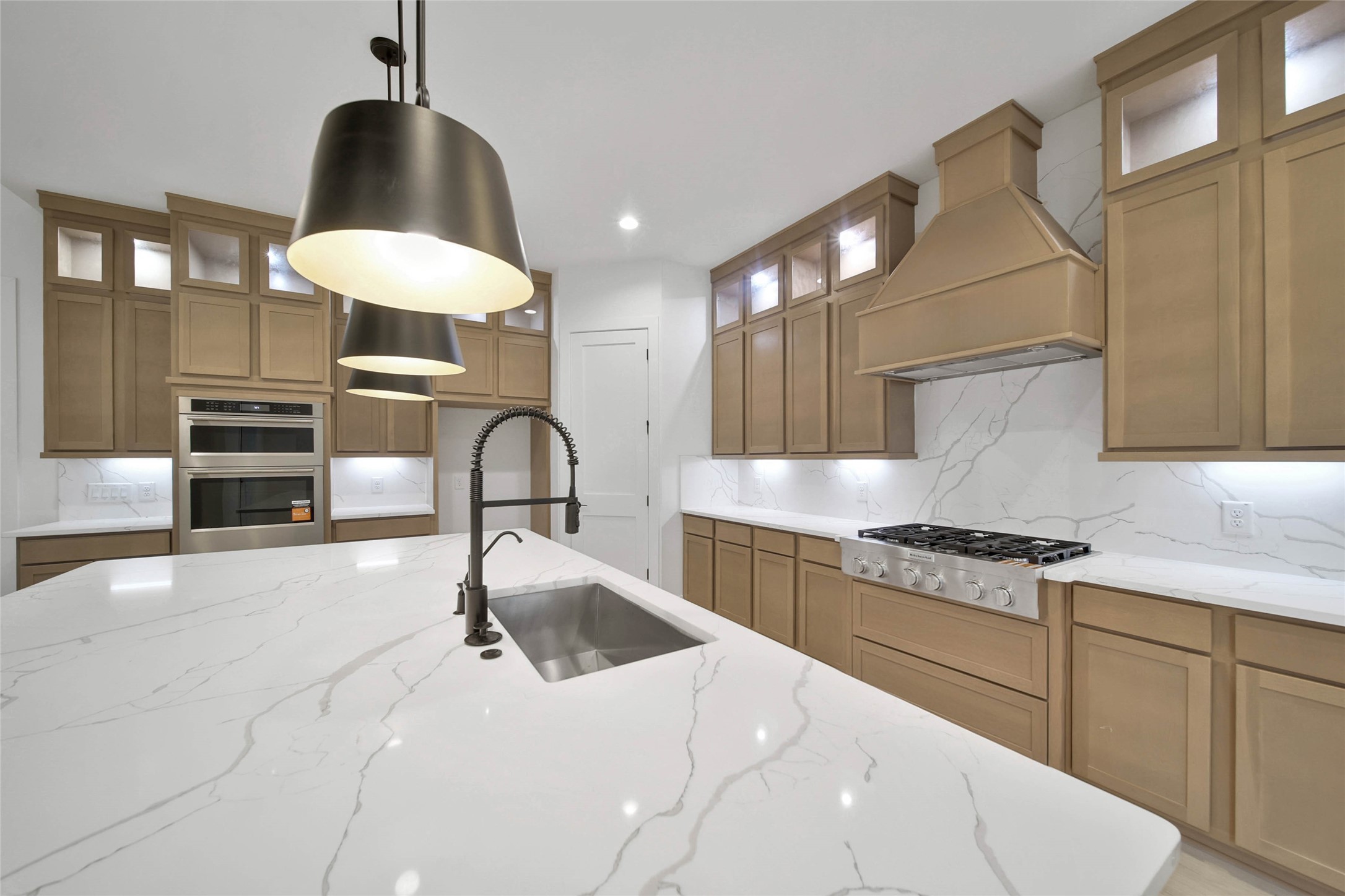 351 Louvenia Court, Pinehurst, TX 77362