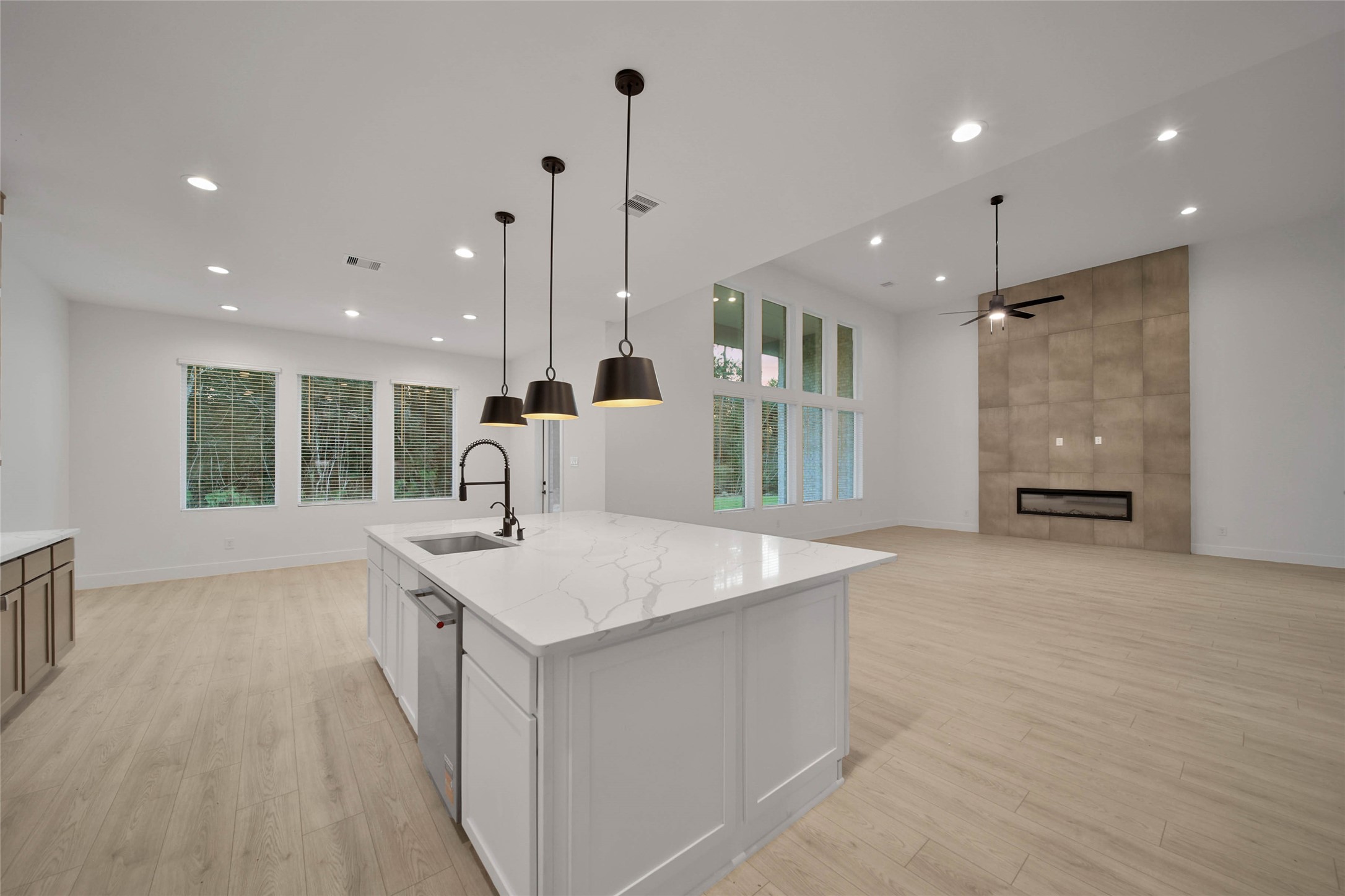 351 Louvenia Court, Pinehurst, TX 77362