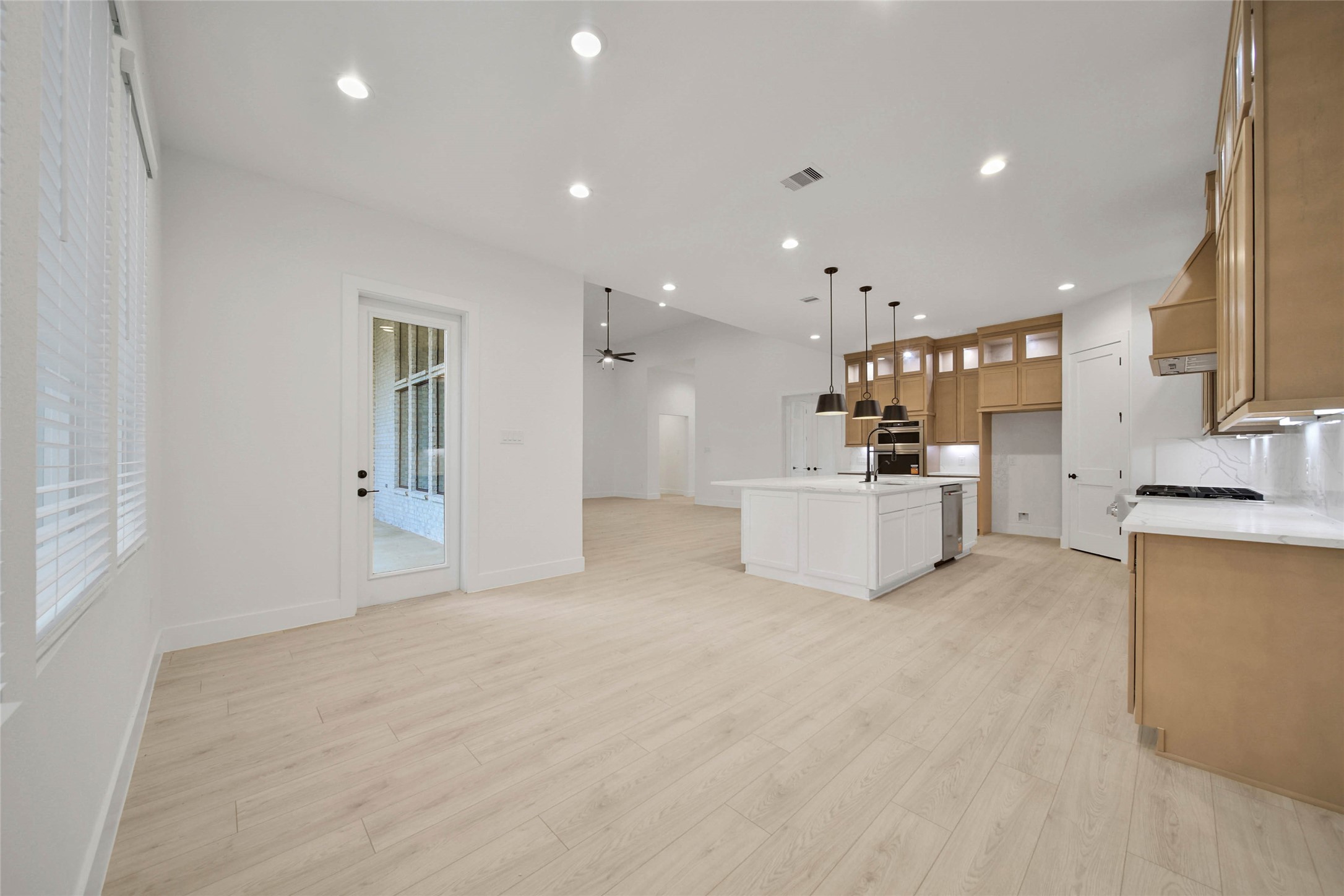 351 Louvenia Court, Pinehurst, TX 77362