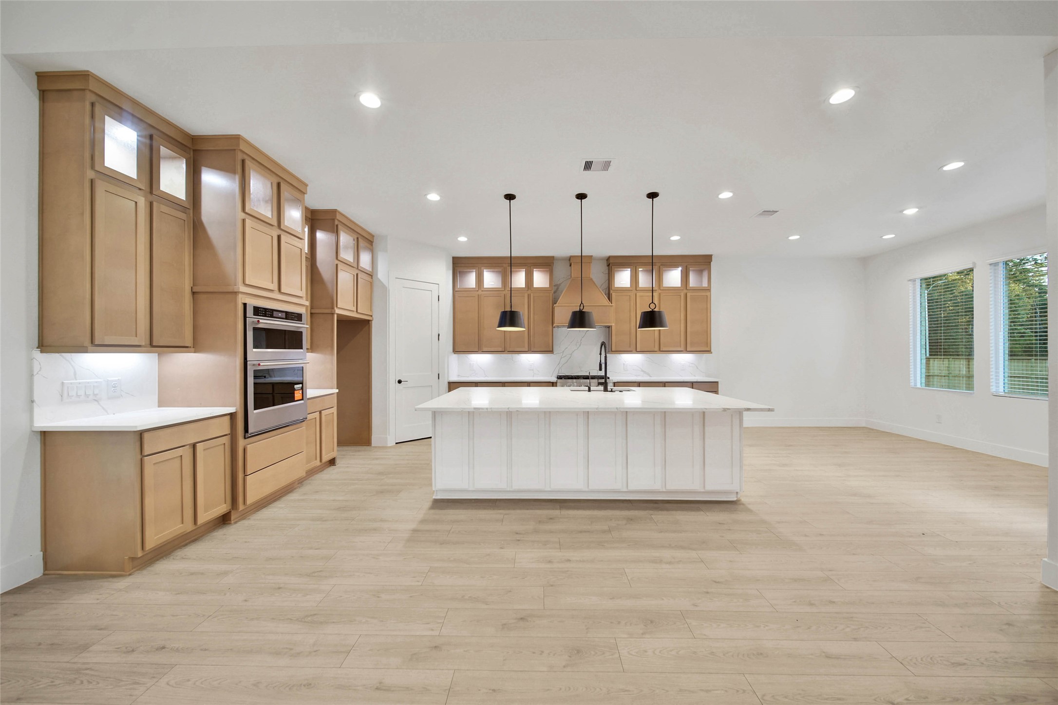 351 Louvenia Court, Pinehurst, TX 77362