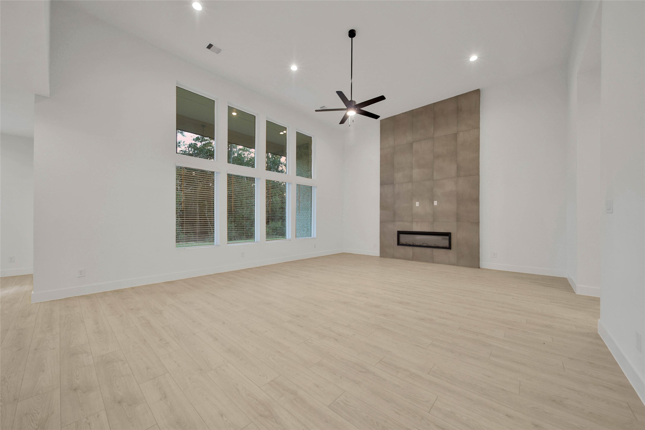 351 Louvenia Court, Pinehurst, TX 77362
