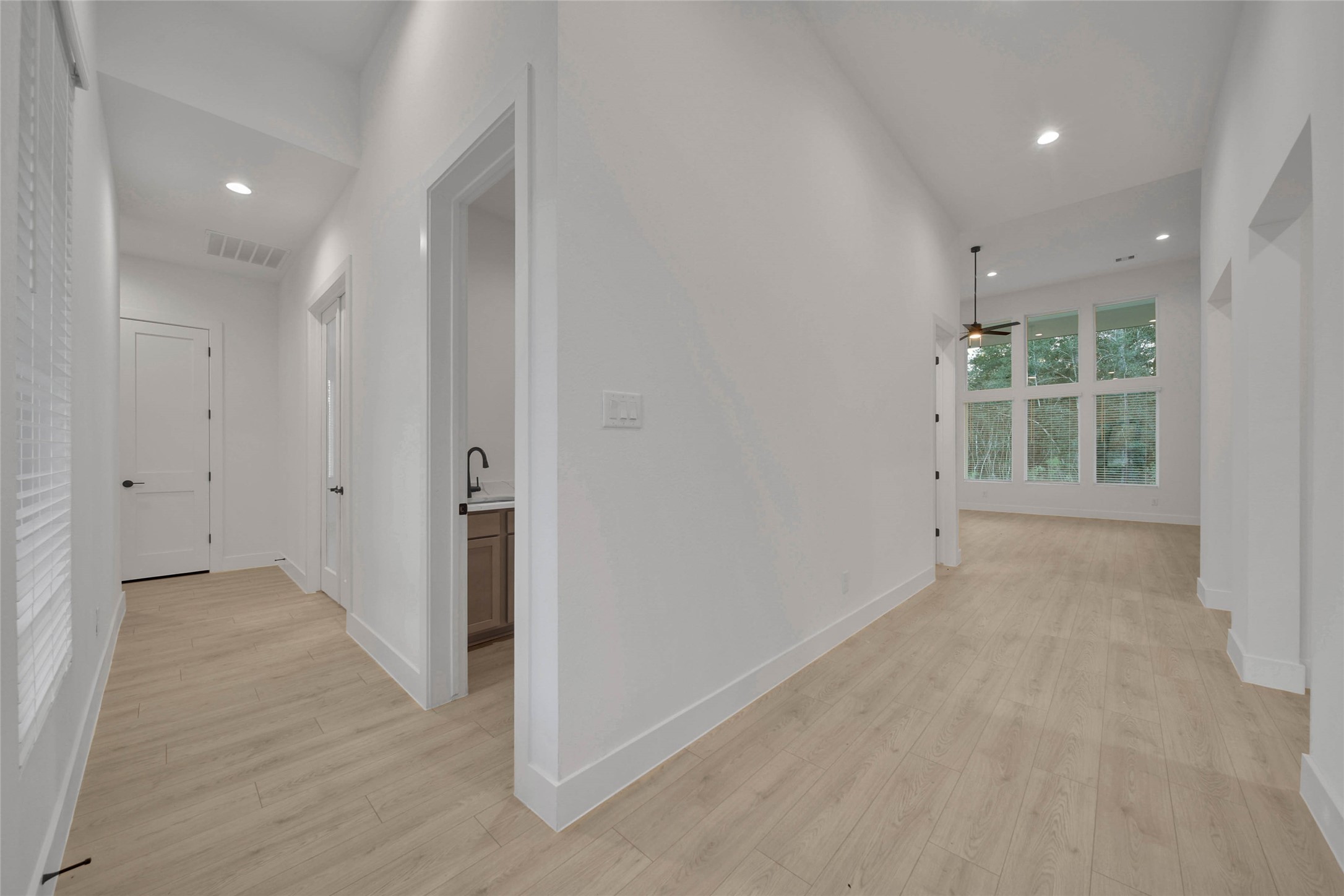 351 Louvenia Court, Pinehurst, TX 77362