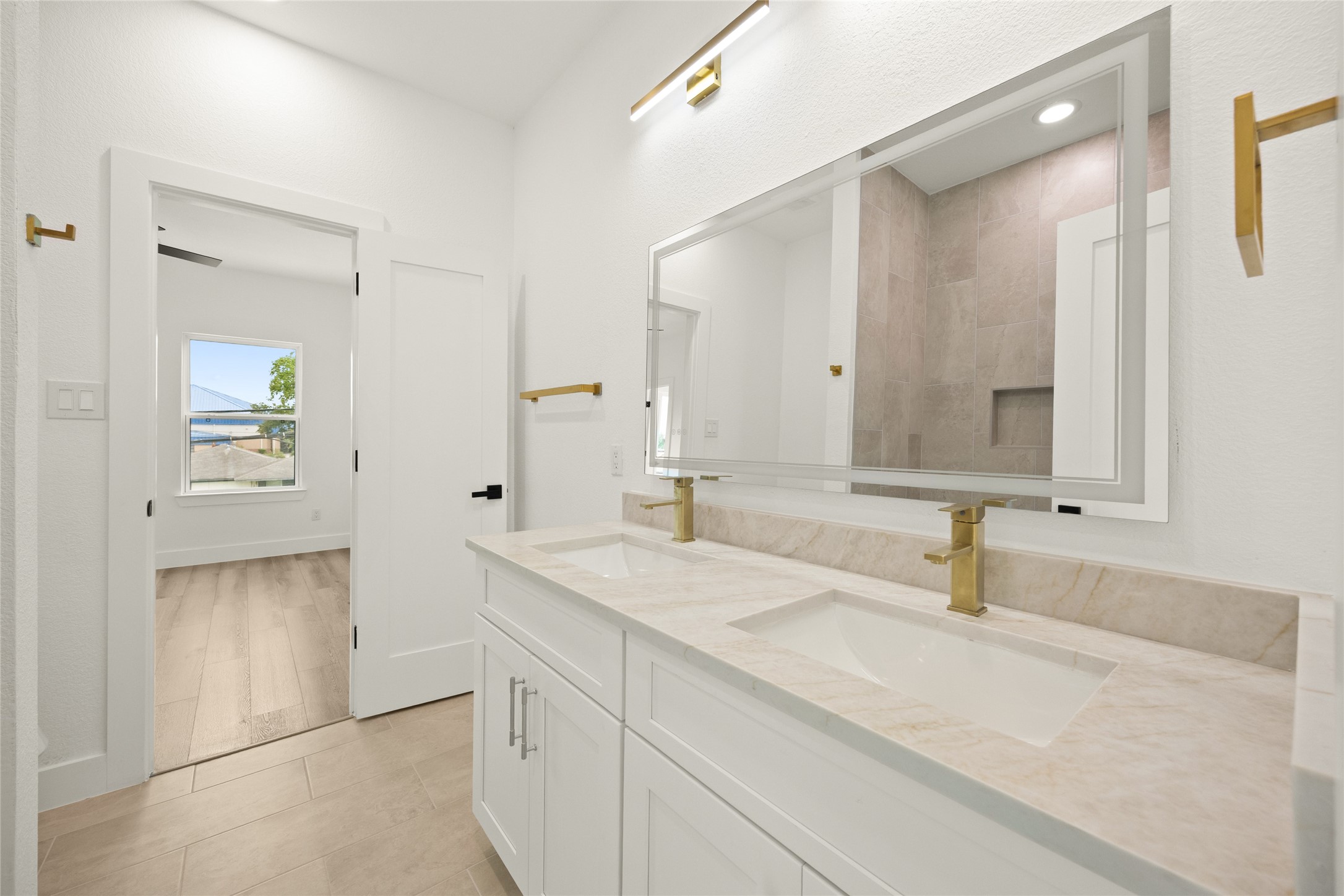 9011 Surry Street, Houston, TX 77028