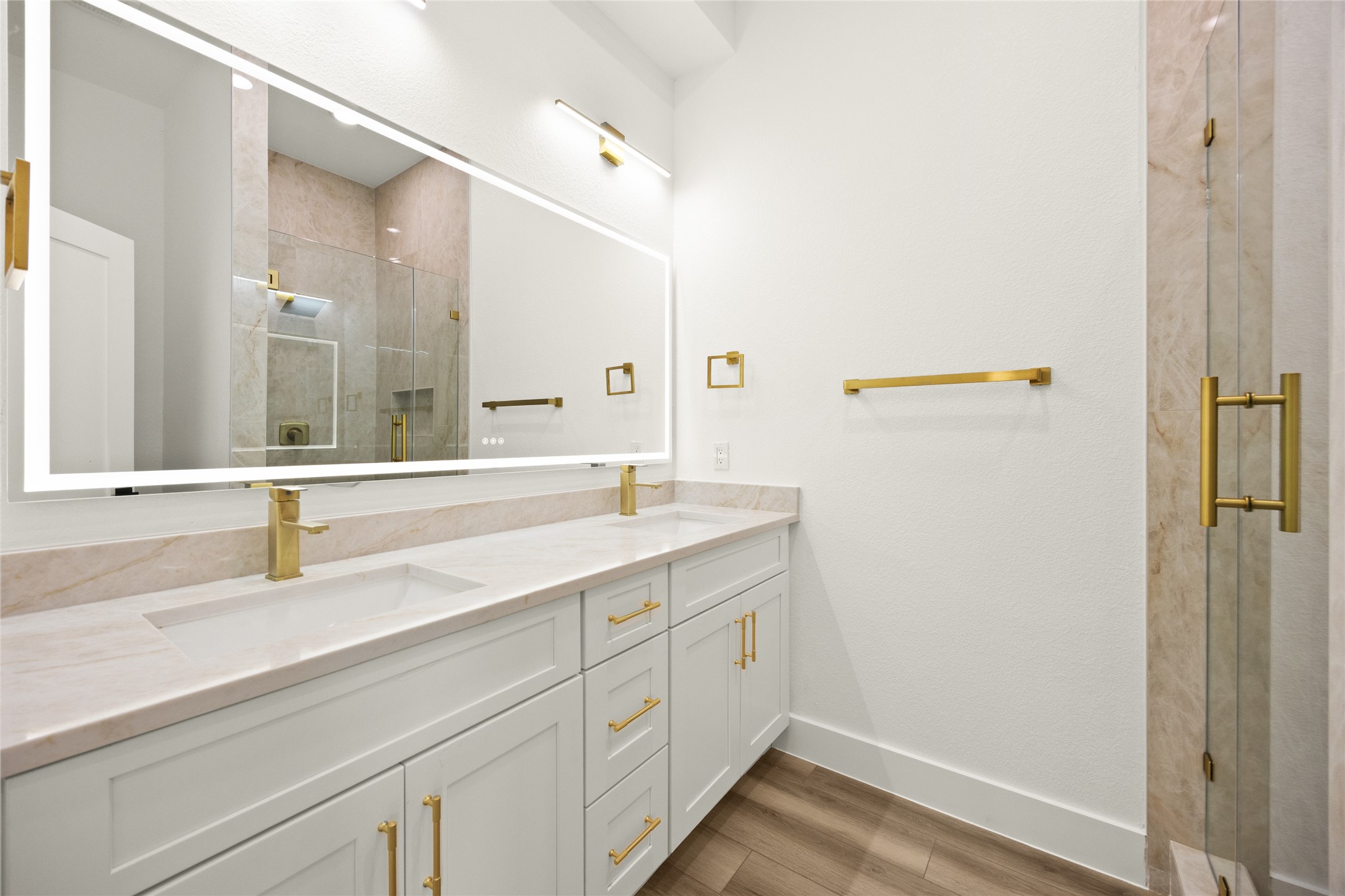 9011 Surry Street, Houston, TX 77028
