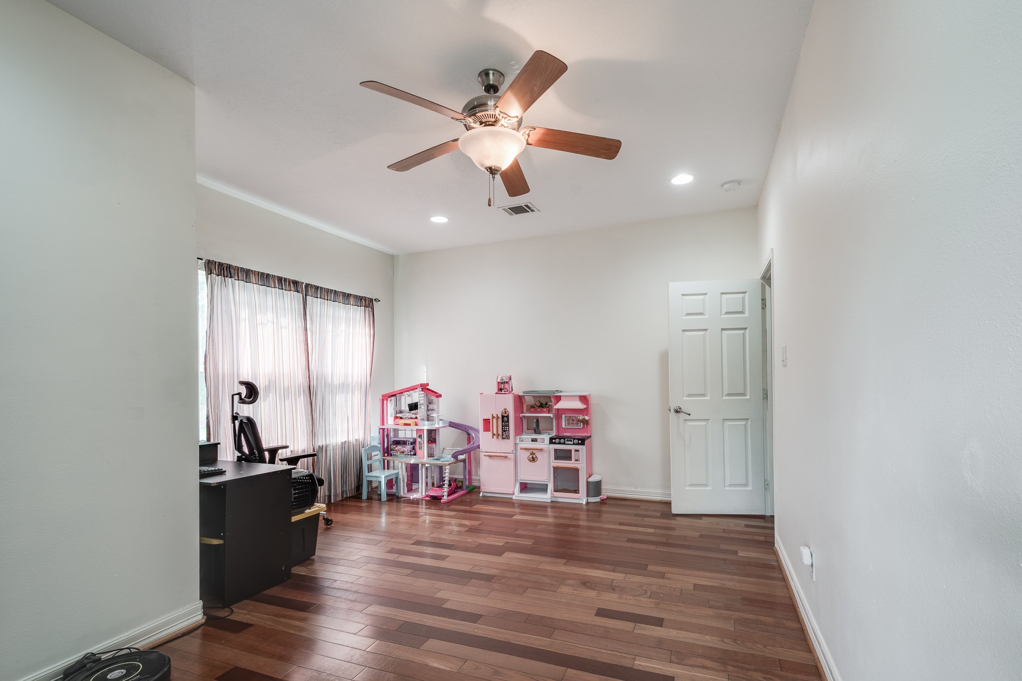Upstairs game room or second living space.