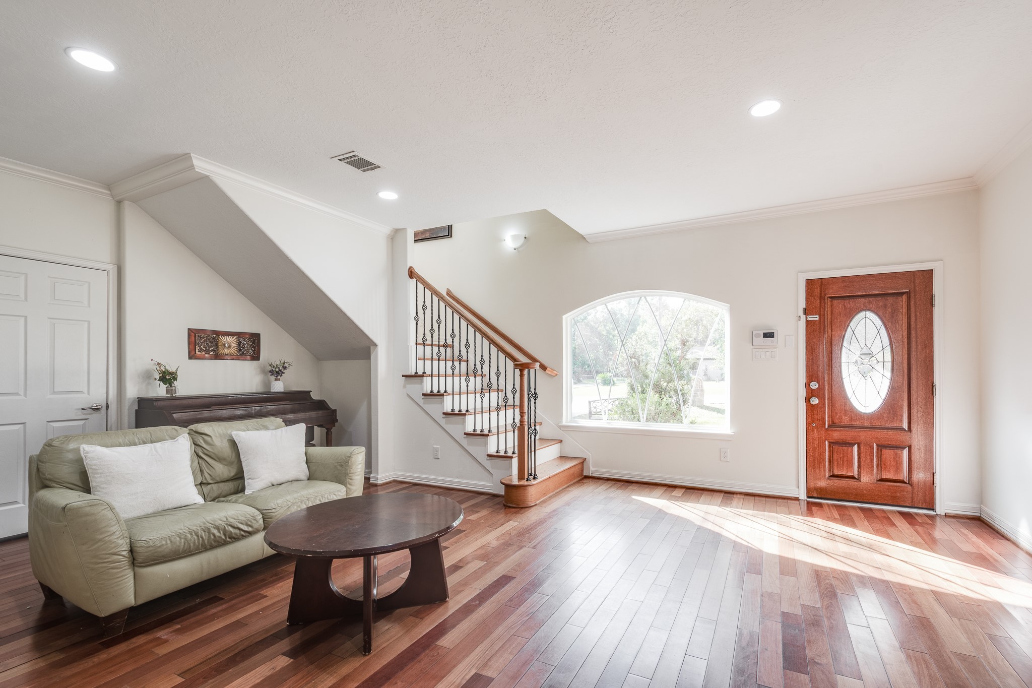 Cozy home with great natural lighting
