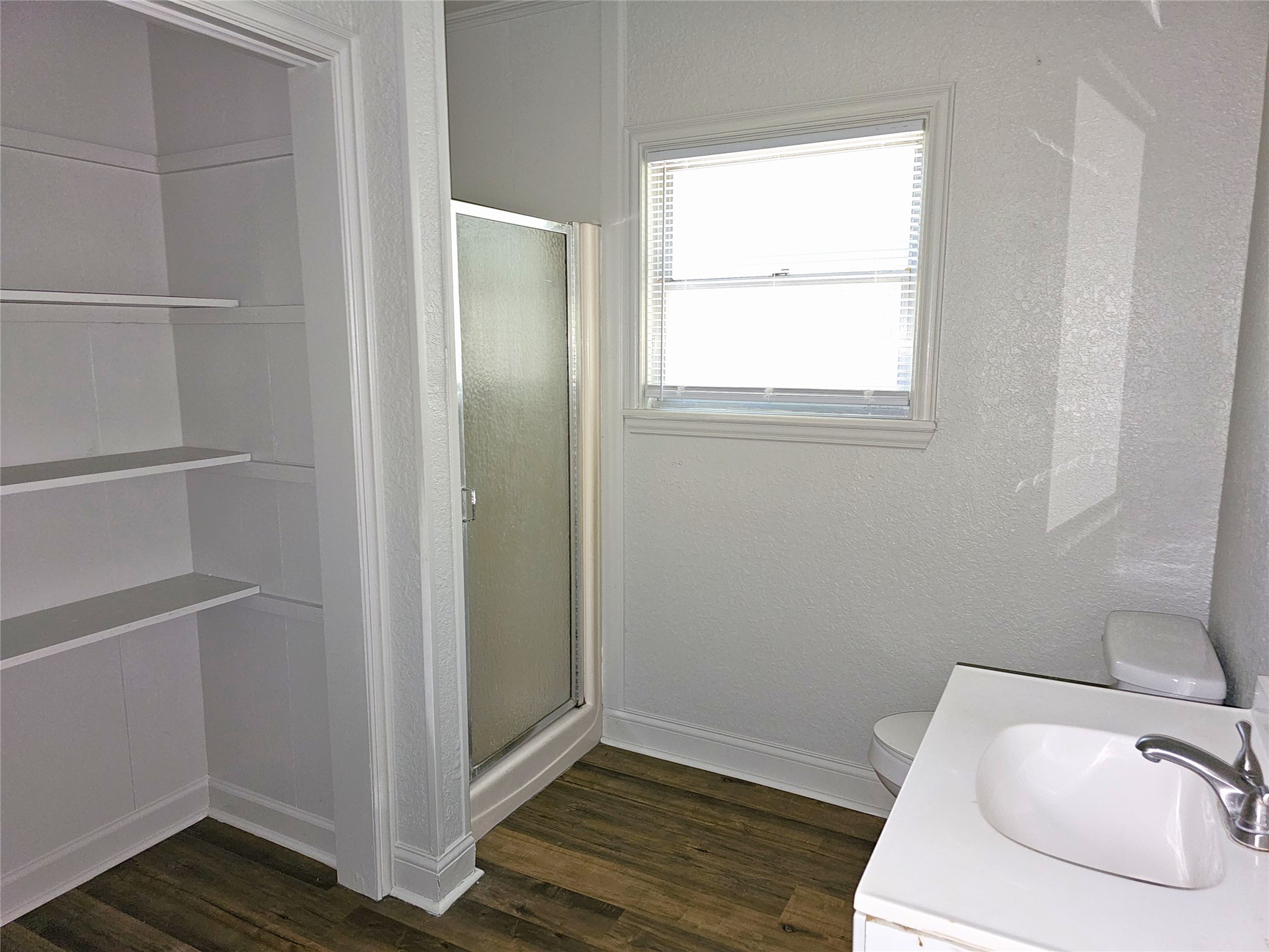 806 17th Avenue N, Texas City, TX 77590