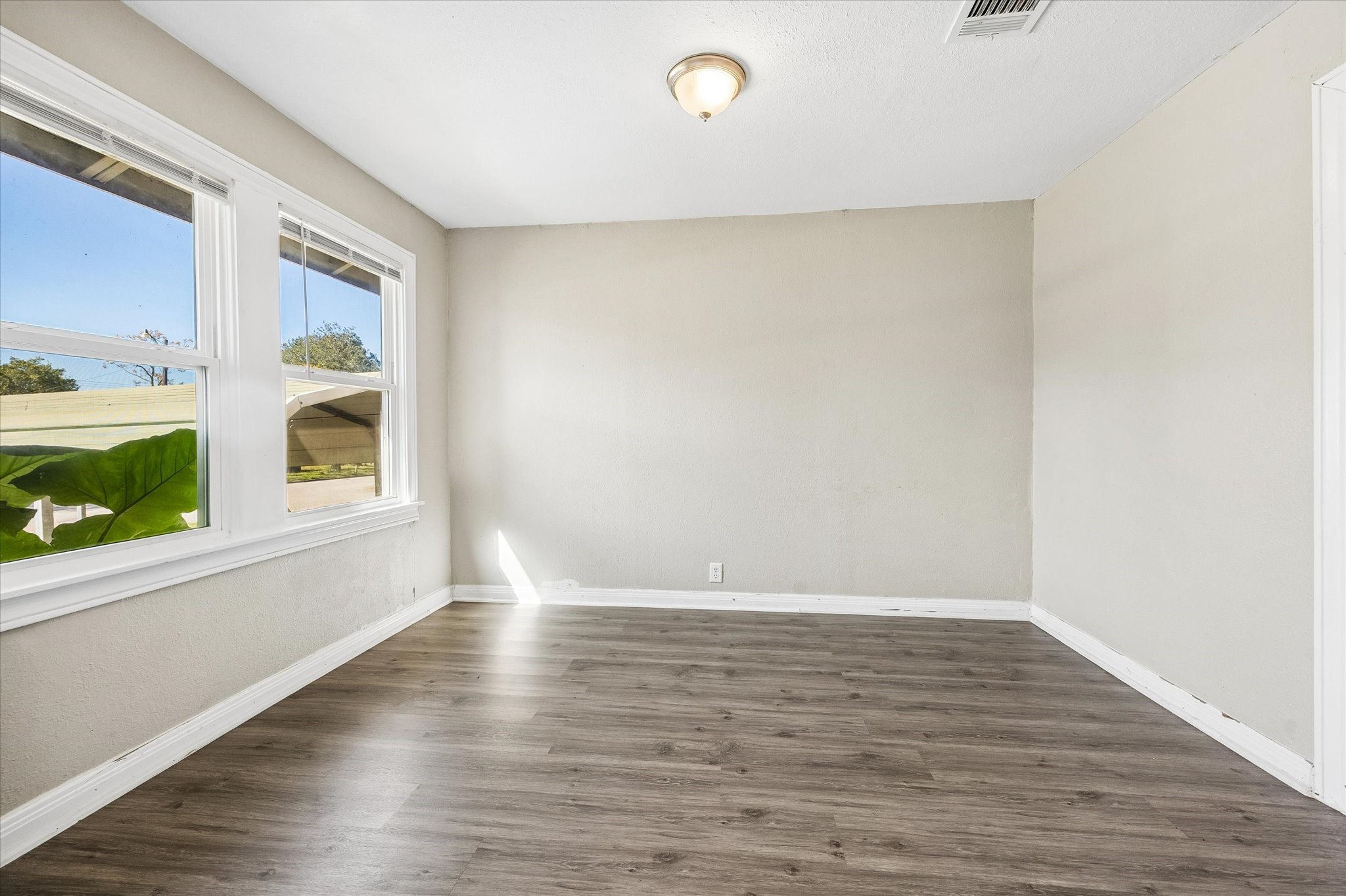 706 15th Street, Hempstead, TX 77445