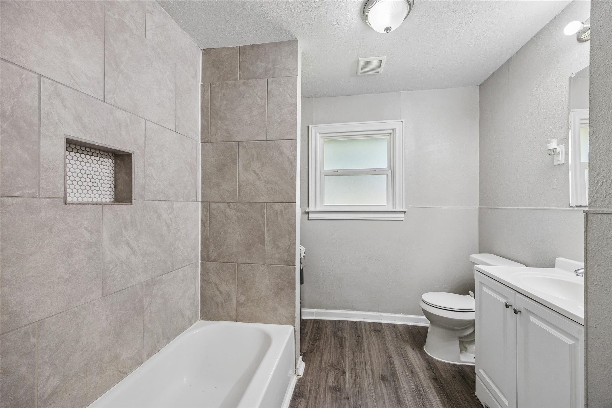706 15th Street, Hempstead, TX 77445