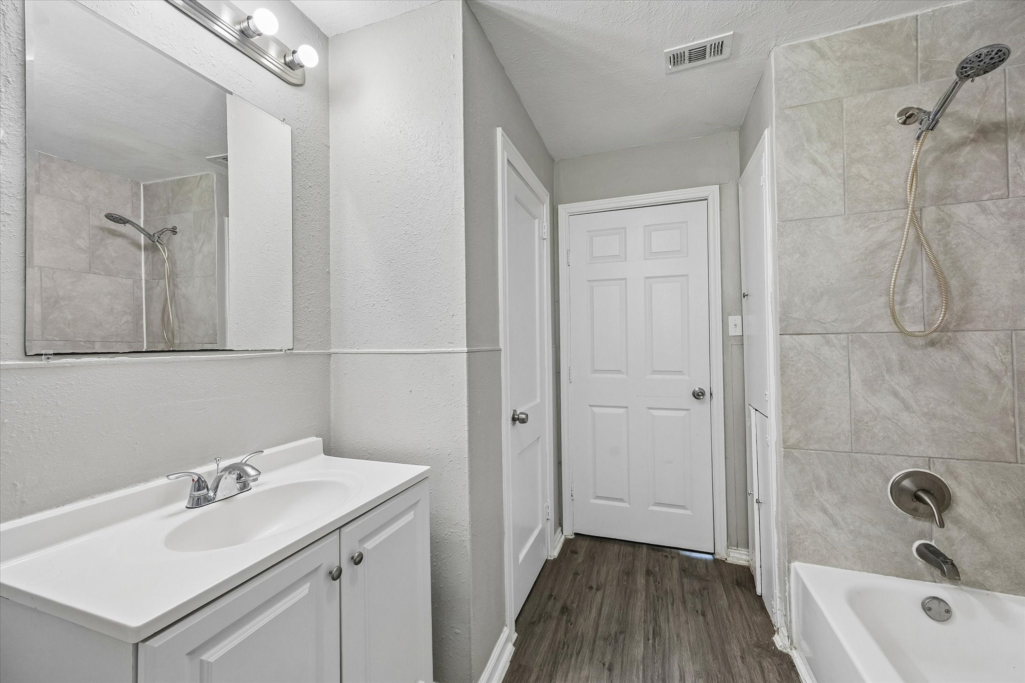 706 15th Street, Hempstead, TX 77445