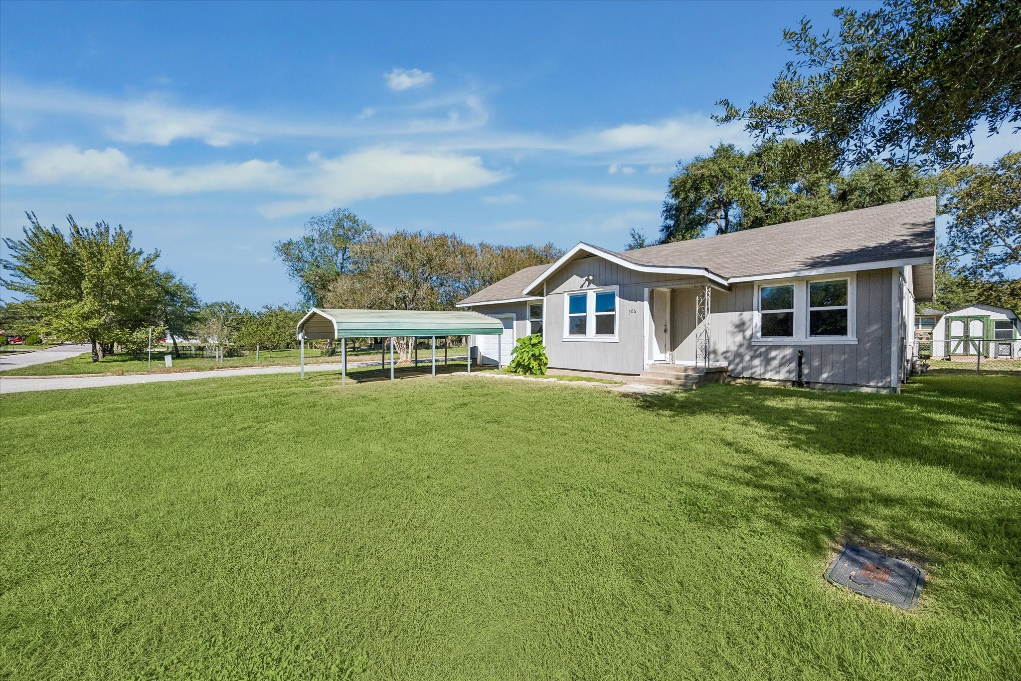 706 15th Street, Hempstead, TX 77445 706 15th Street, Hempstead, TX 77445