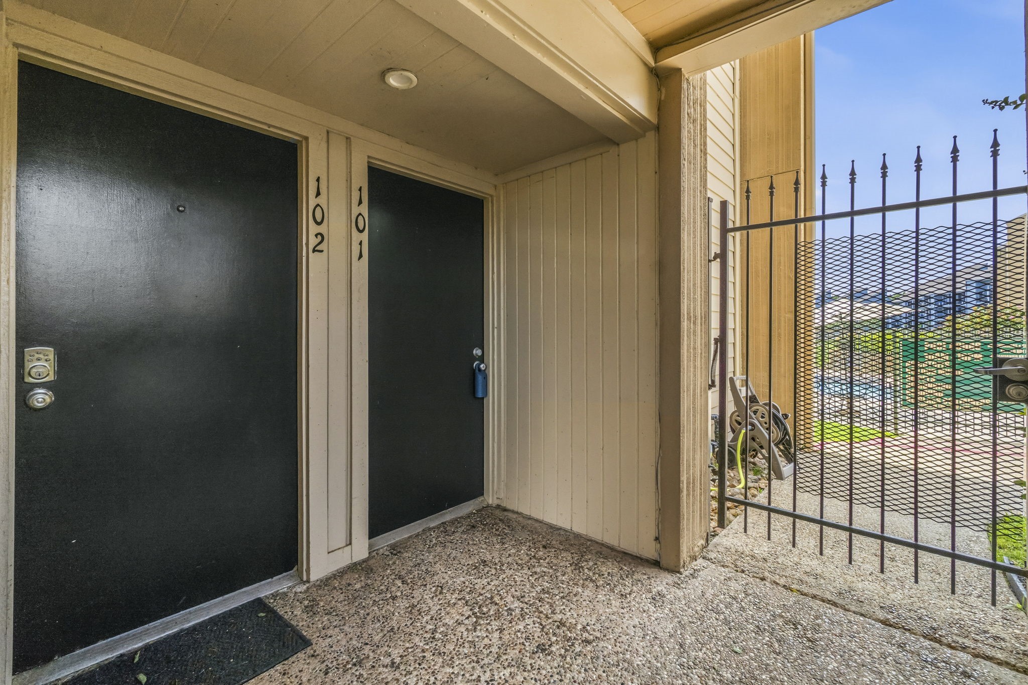 Private Entryway Enjoy the convenience of a secure entrance just steps from the waterfront and community amenities.
