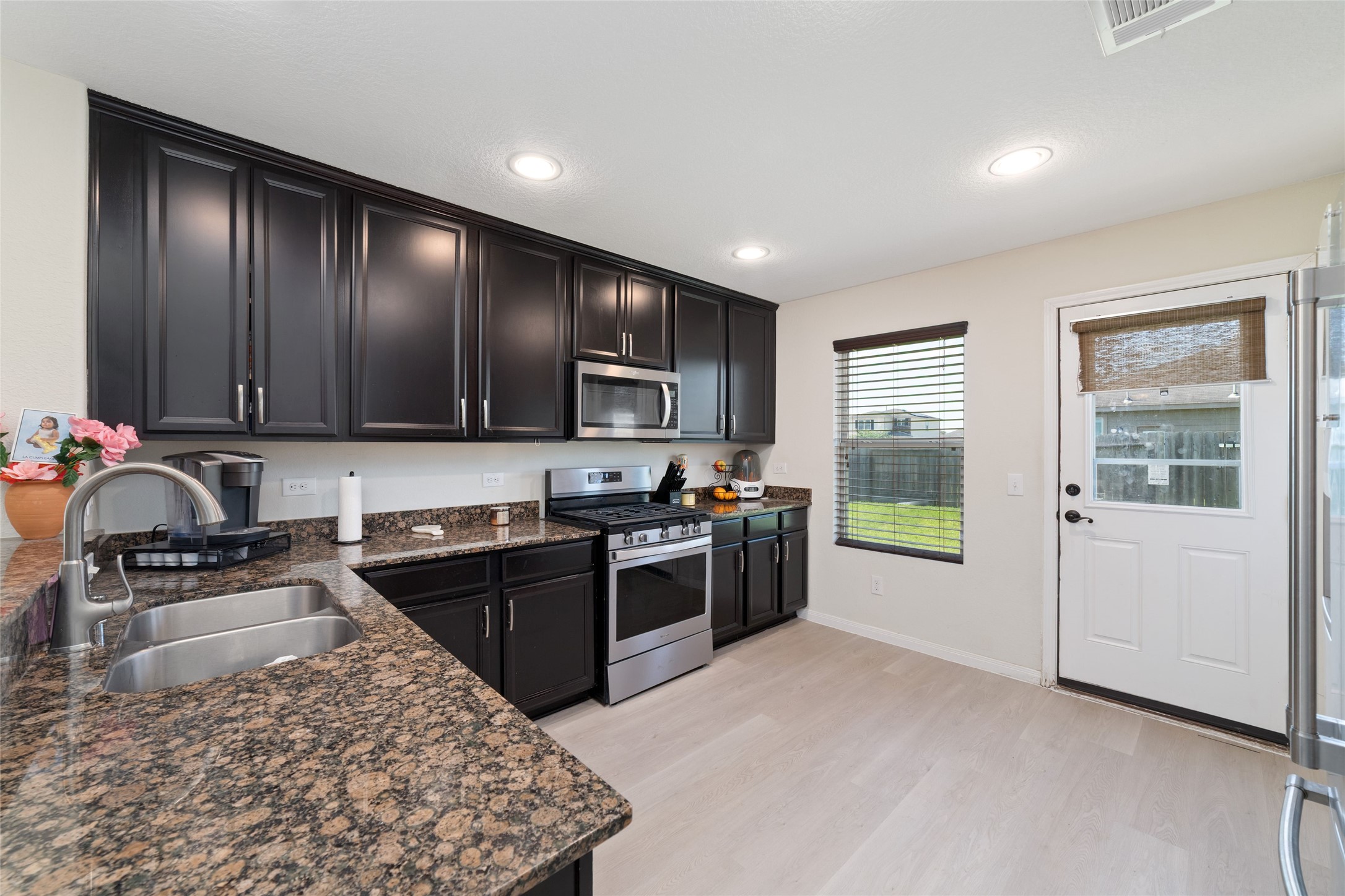 6803 Cortenridge Lane, Houston, TX 77048