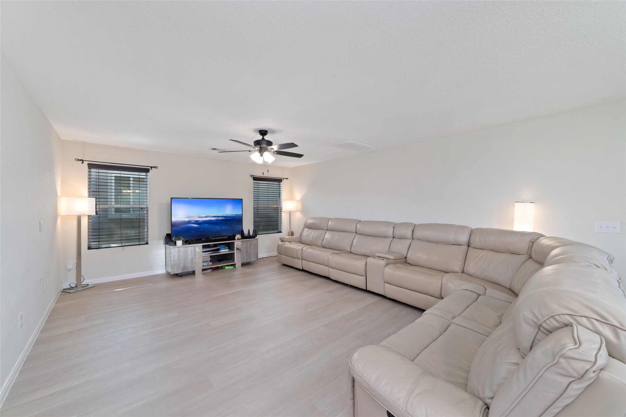 6803 Cortenridge Lane, Houston, TX 77048