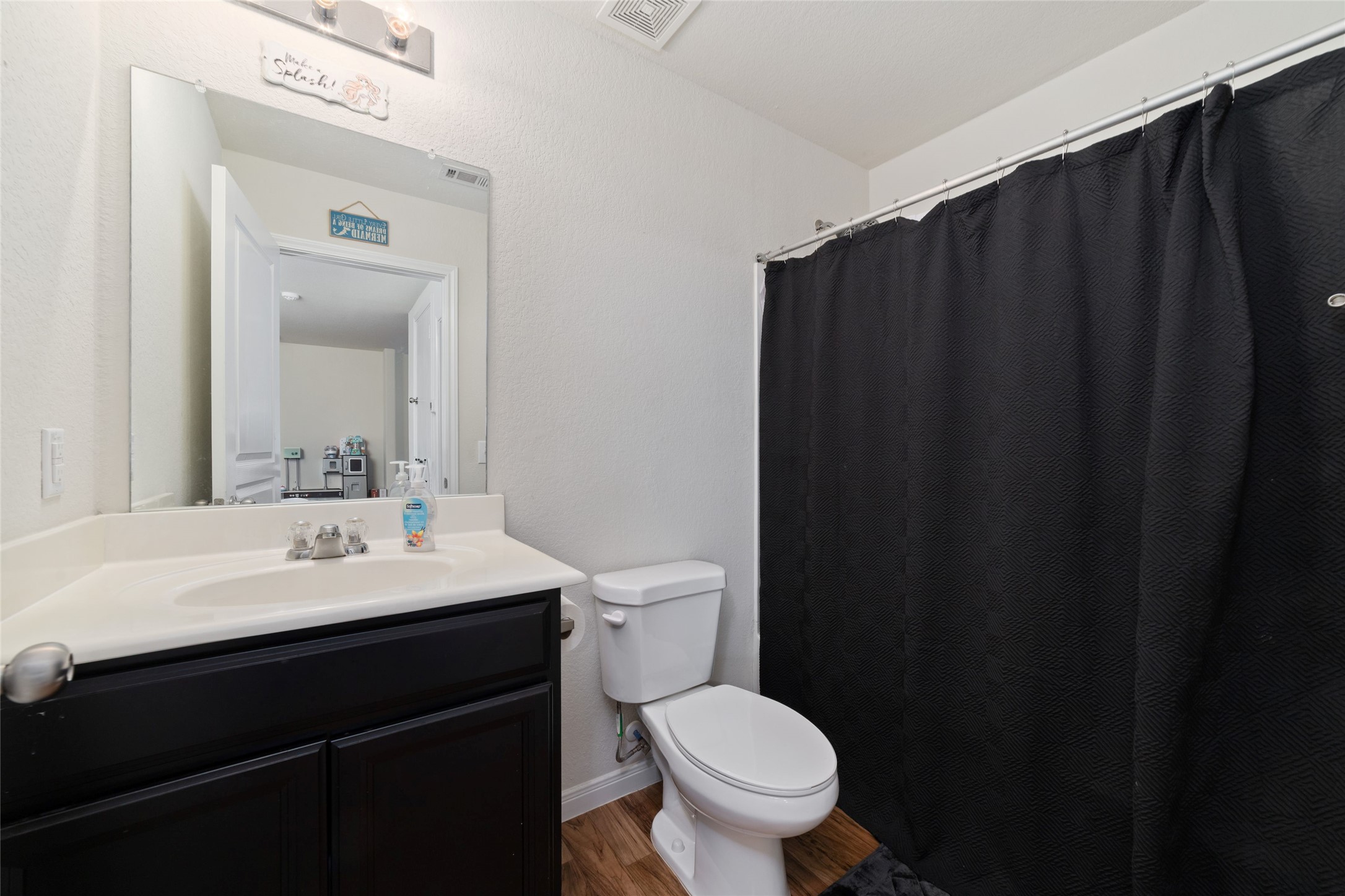 6803 Cortenridge Lane, Houston, TX 77048